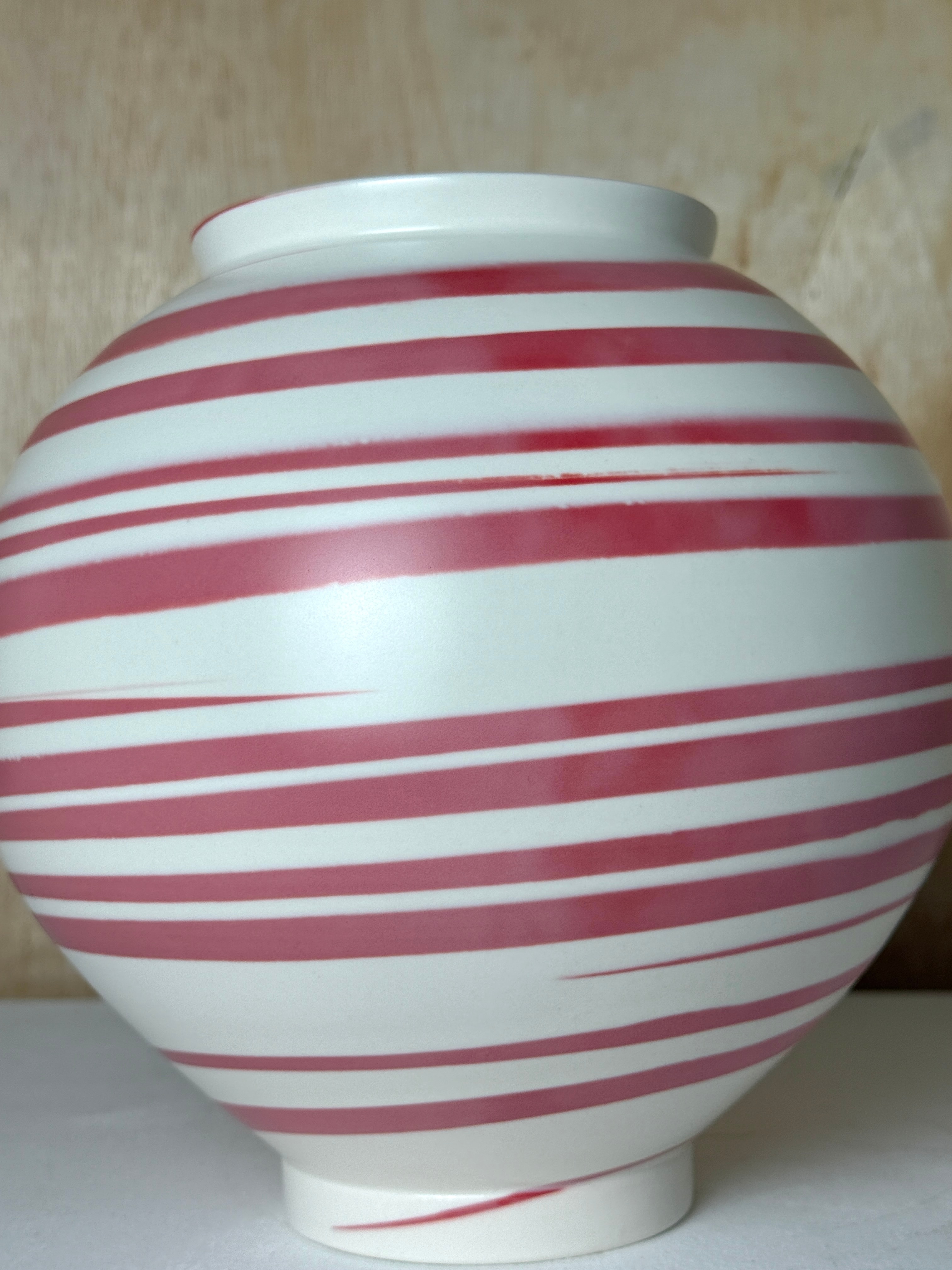 Moon jar