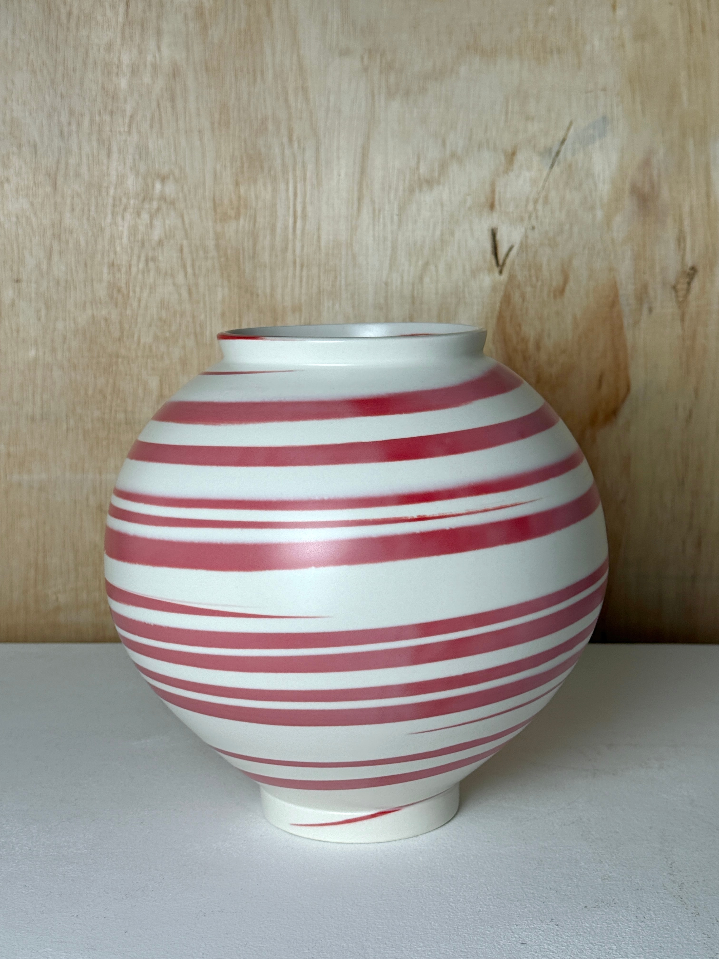 Moon jar
