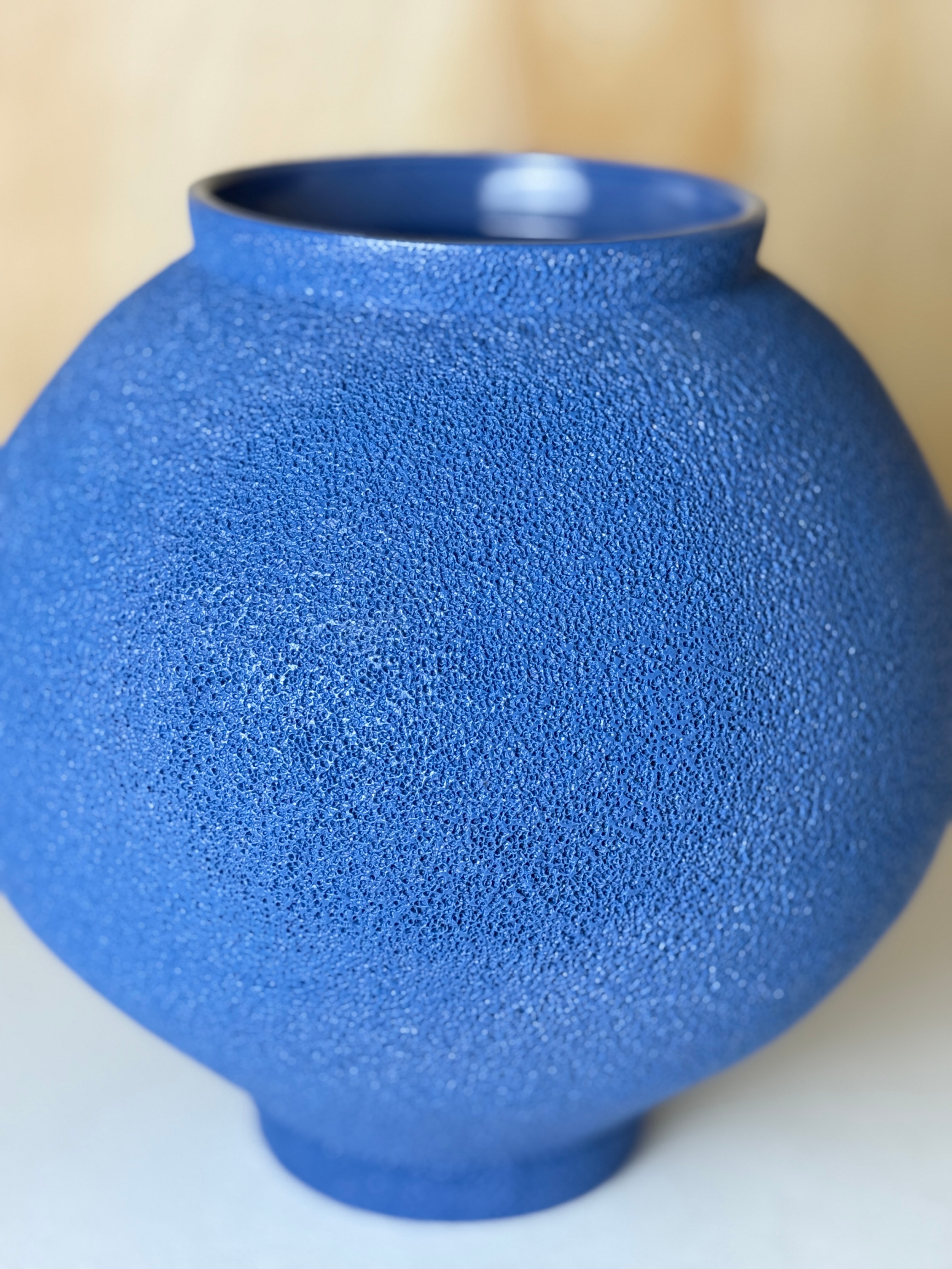 Moon jar