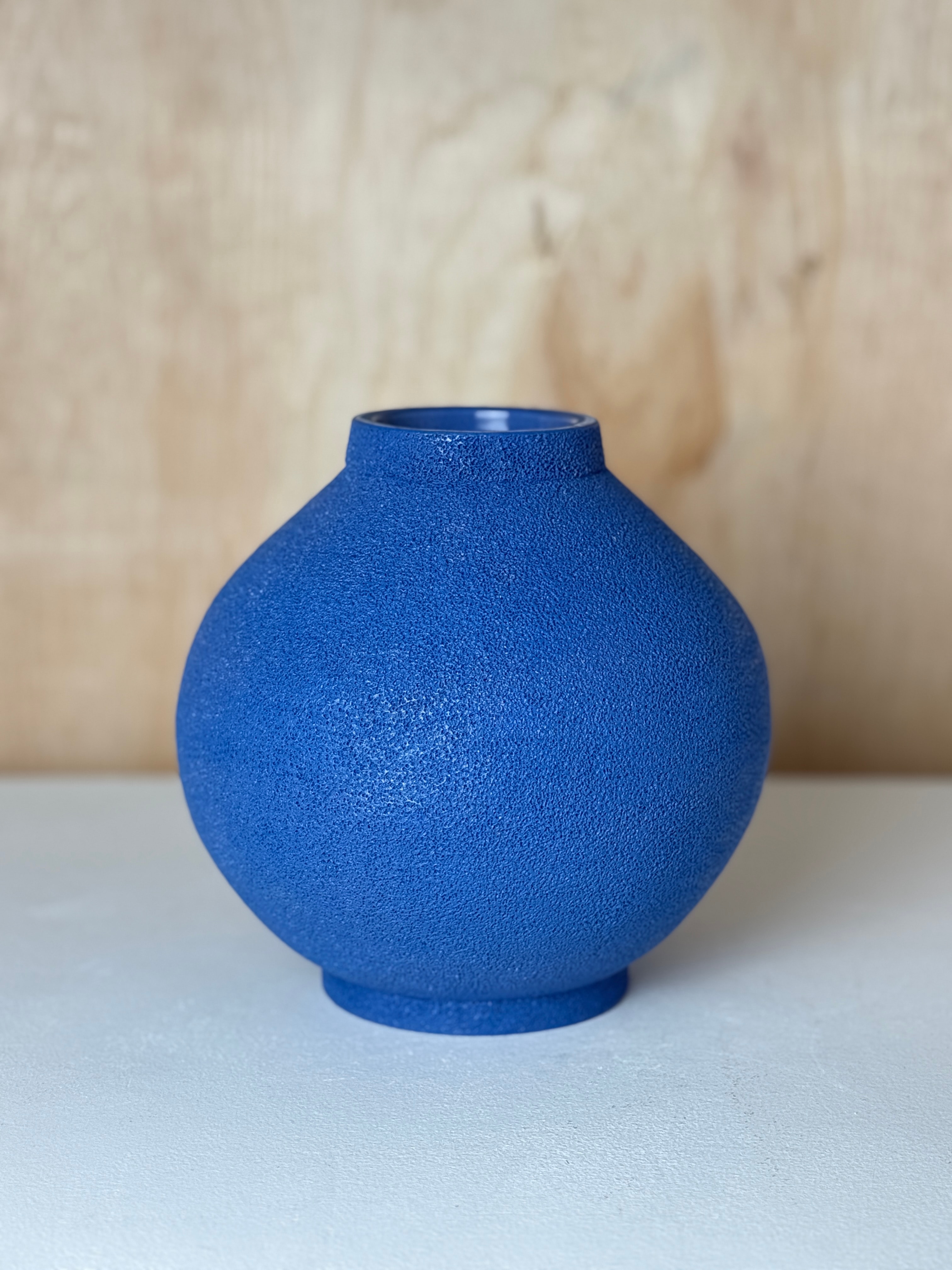 Moon jar