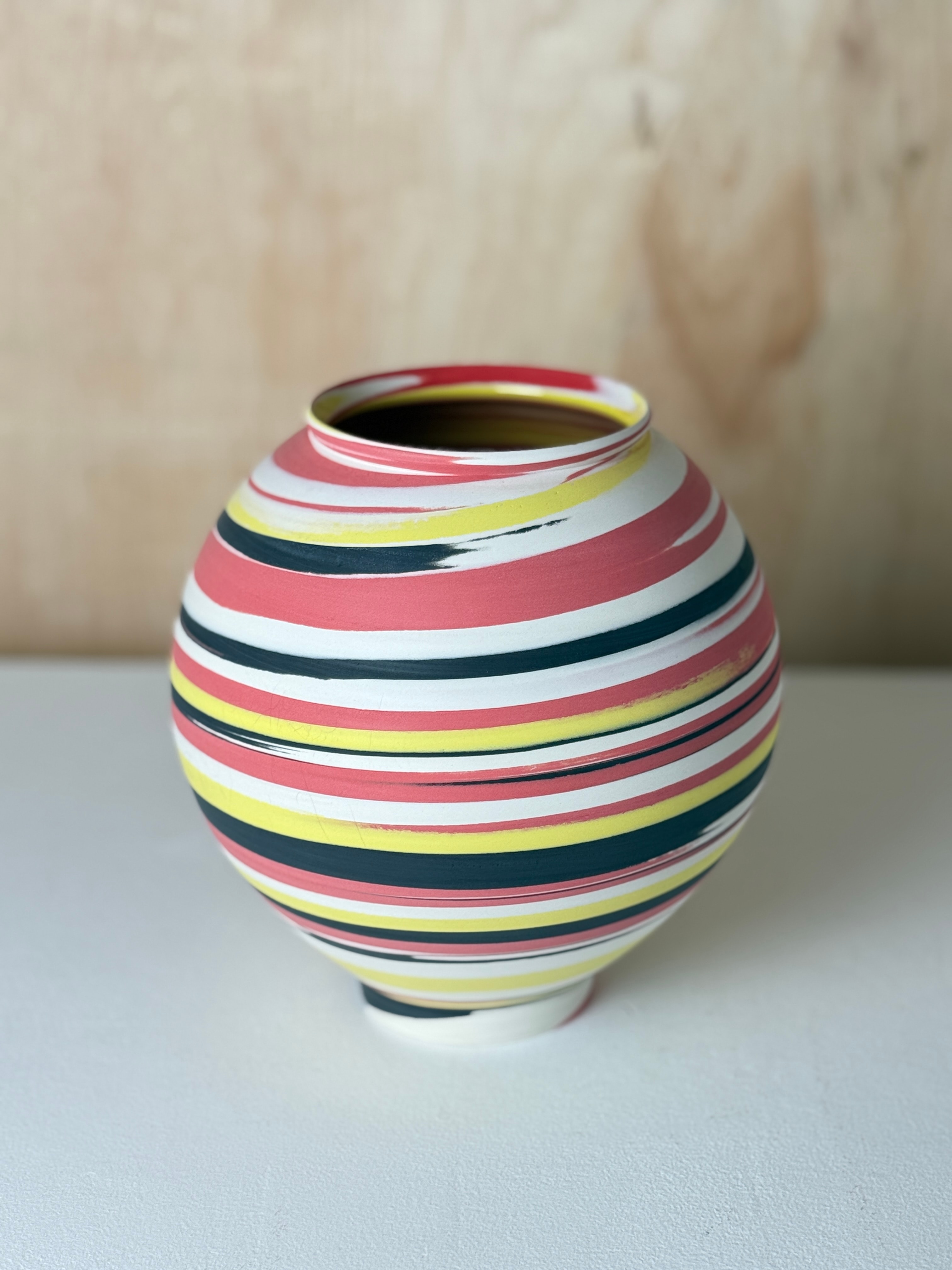 Moon jar