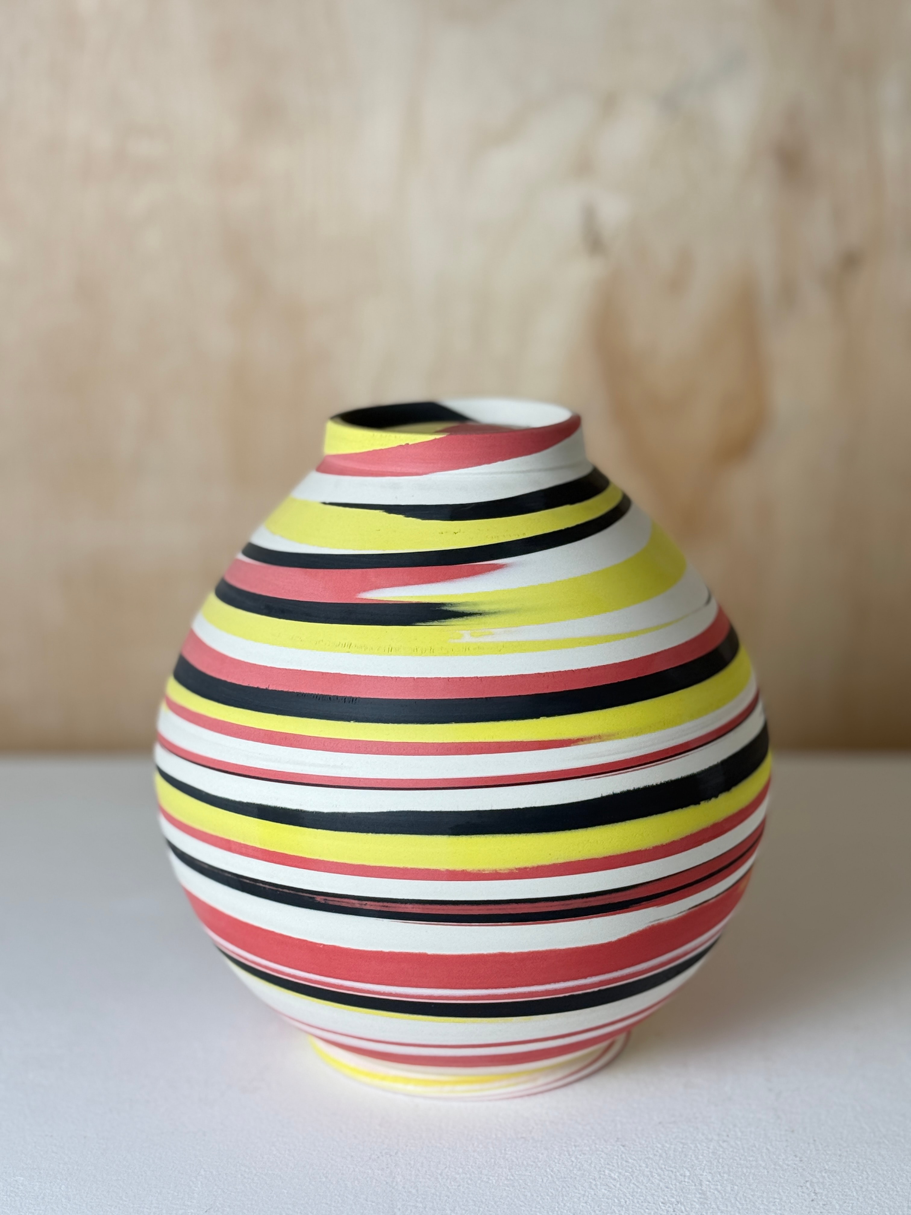 Moon jar