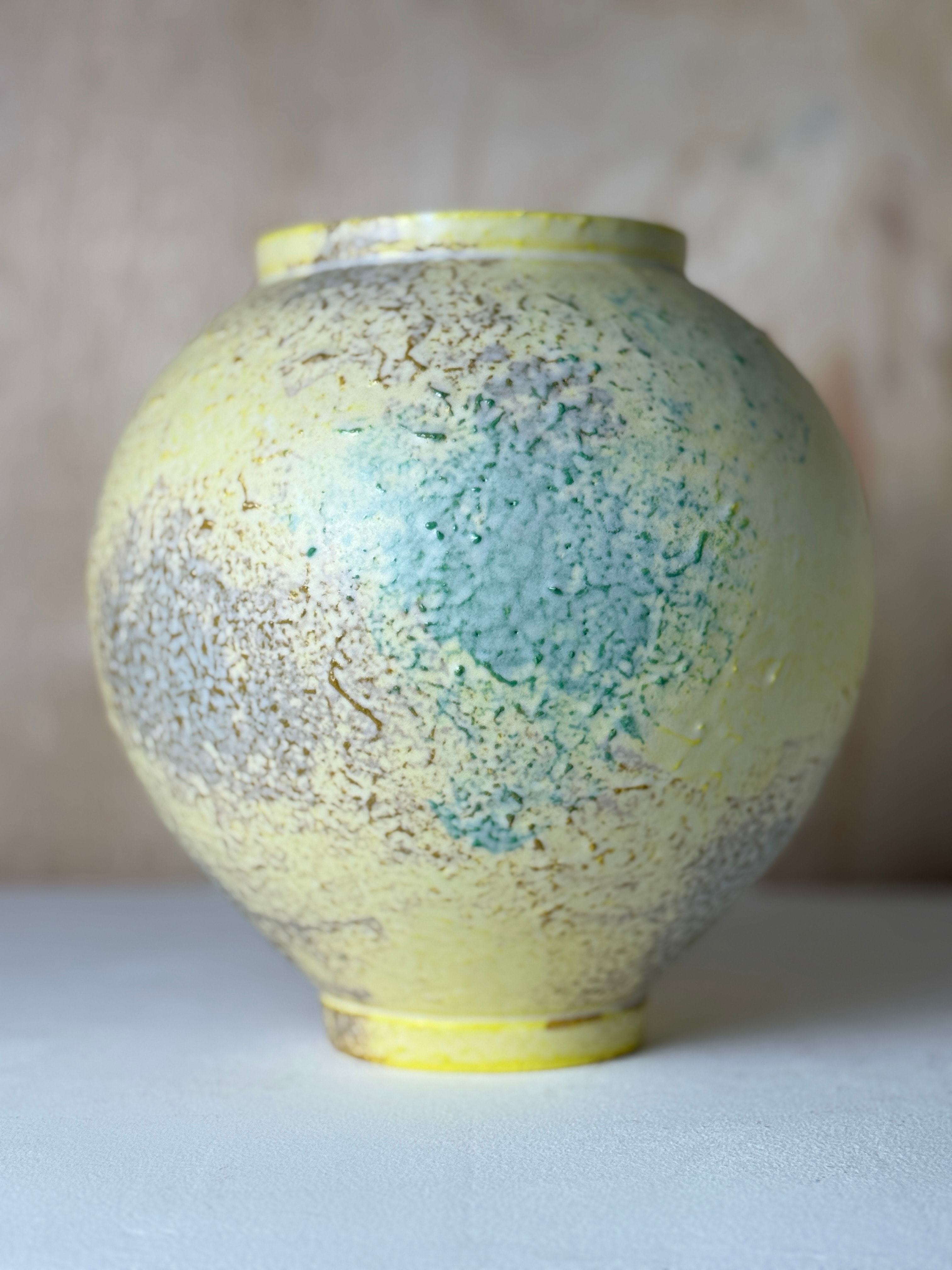 Moon jar