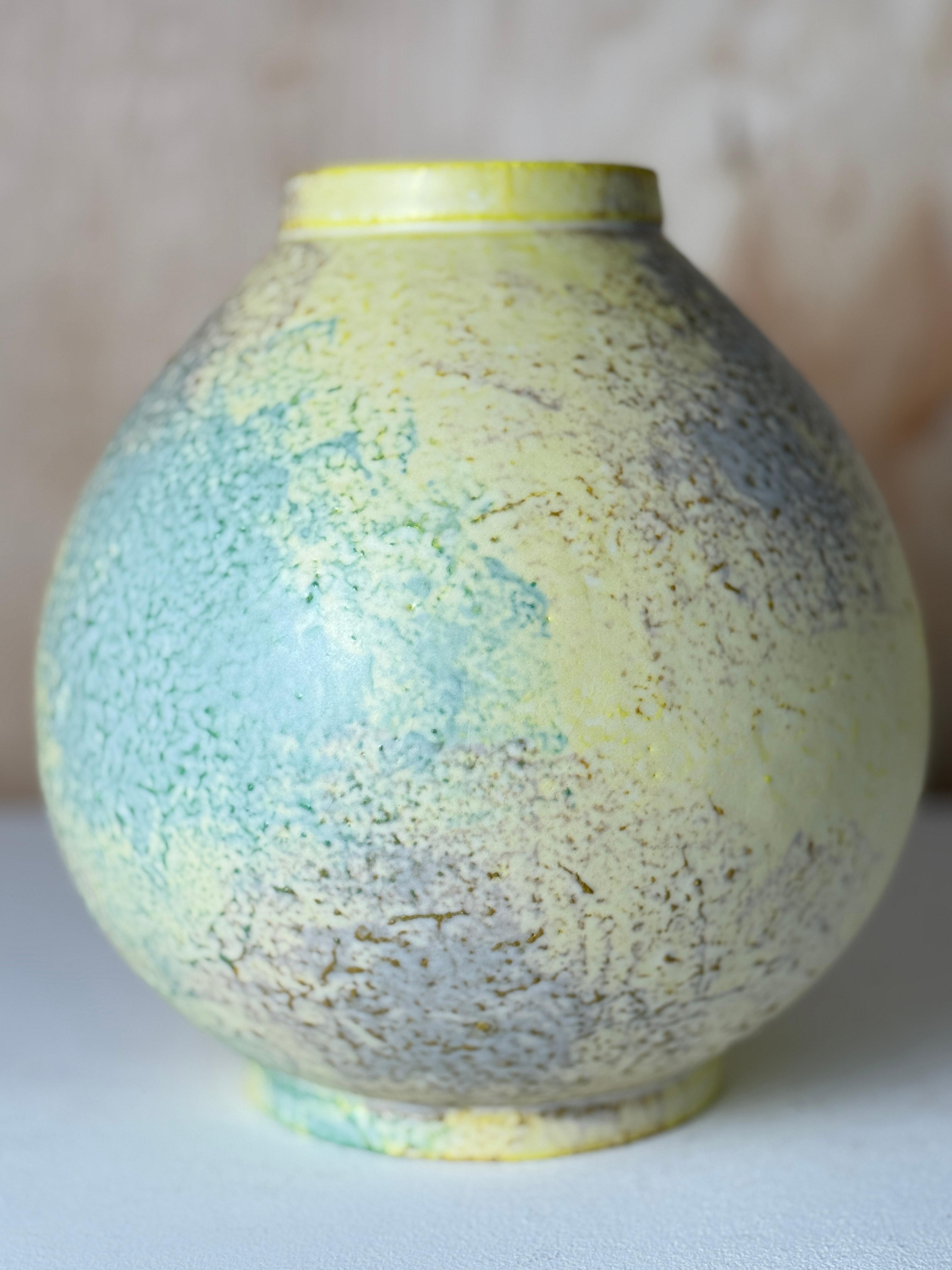 Moon jar