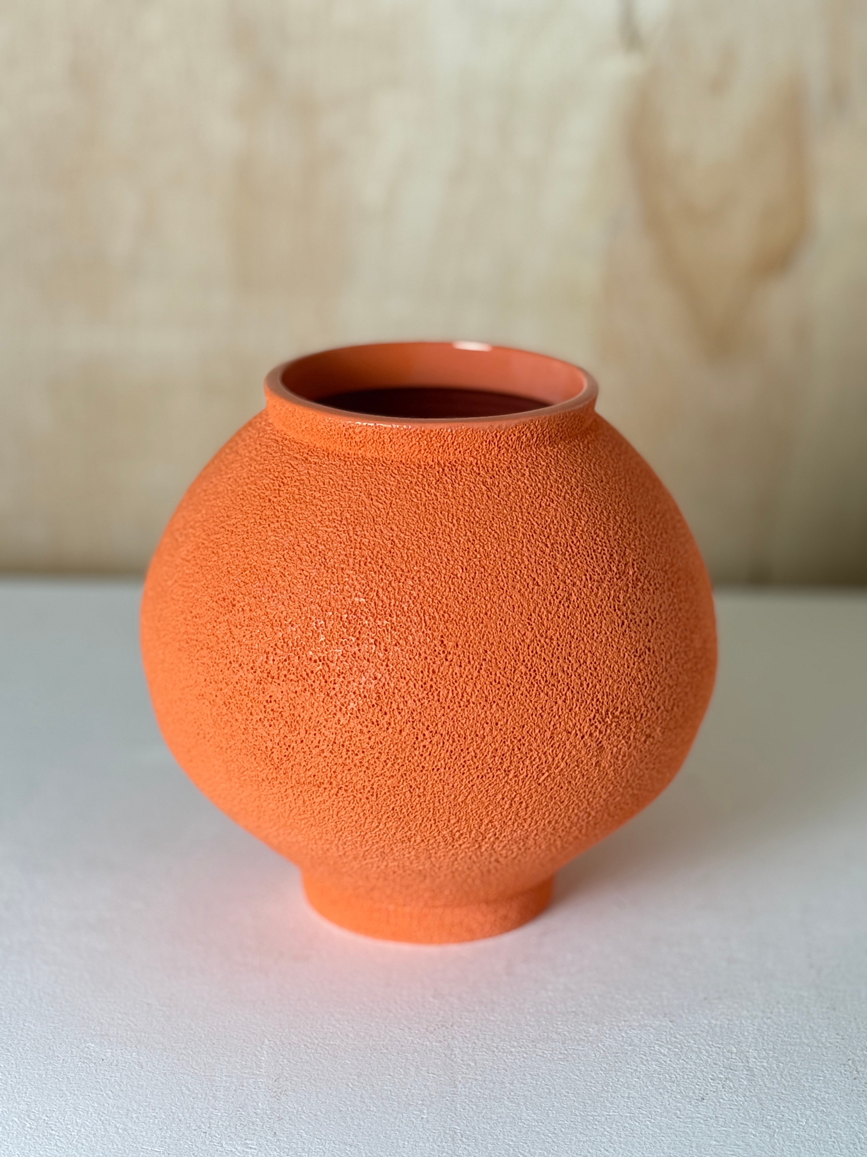 Moon jar