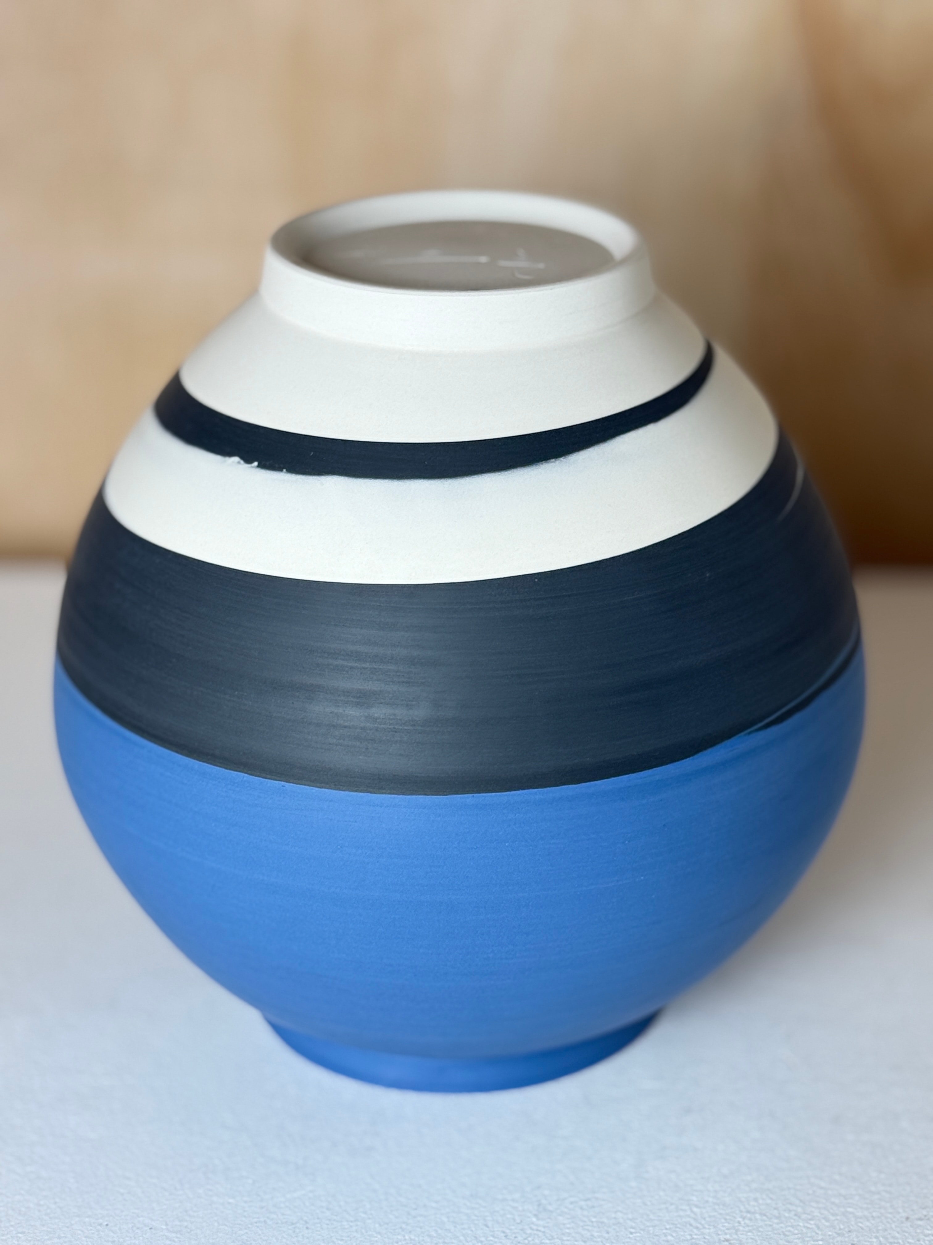 Moon jar