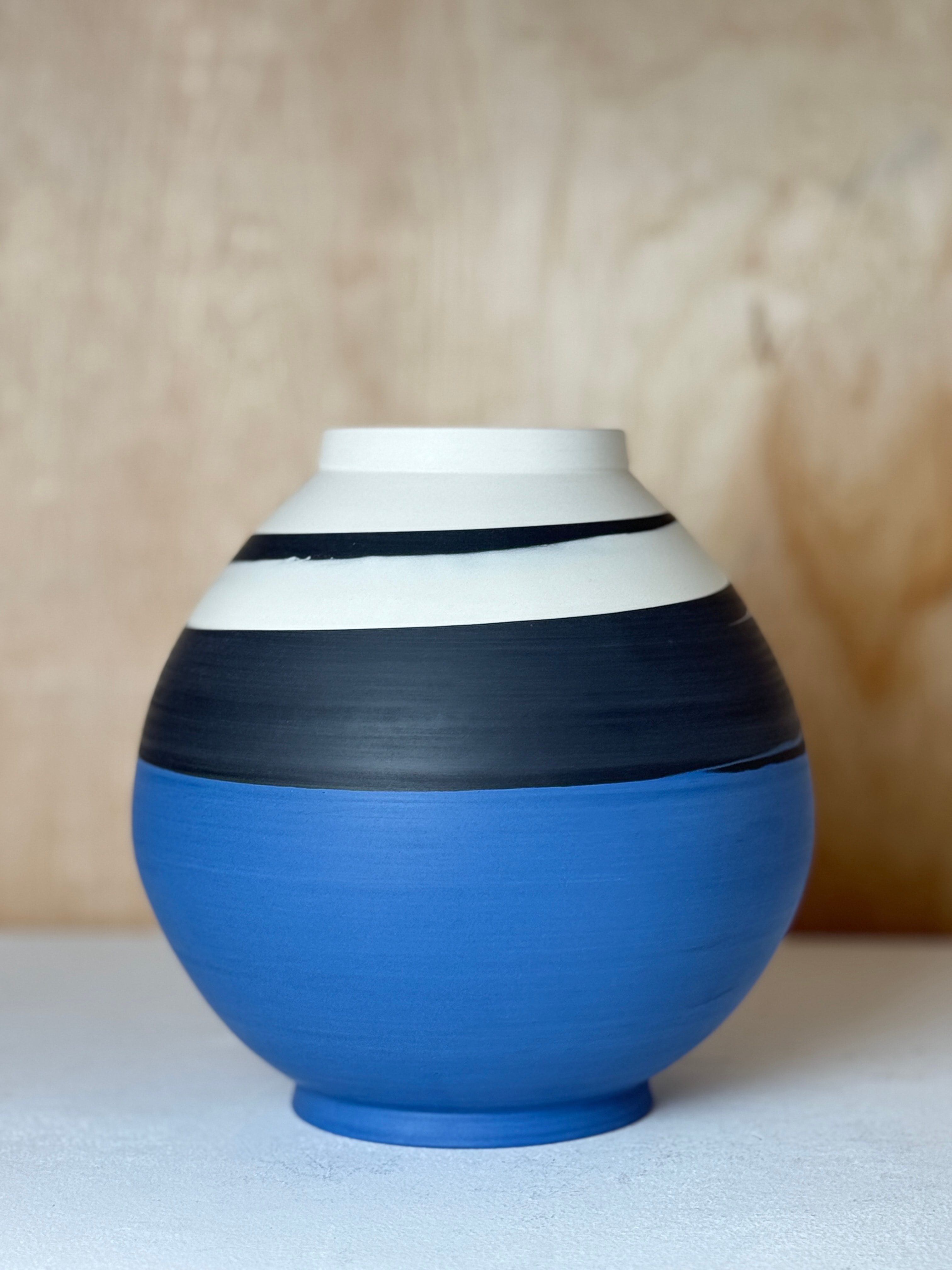 Moon jar