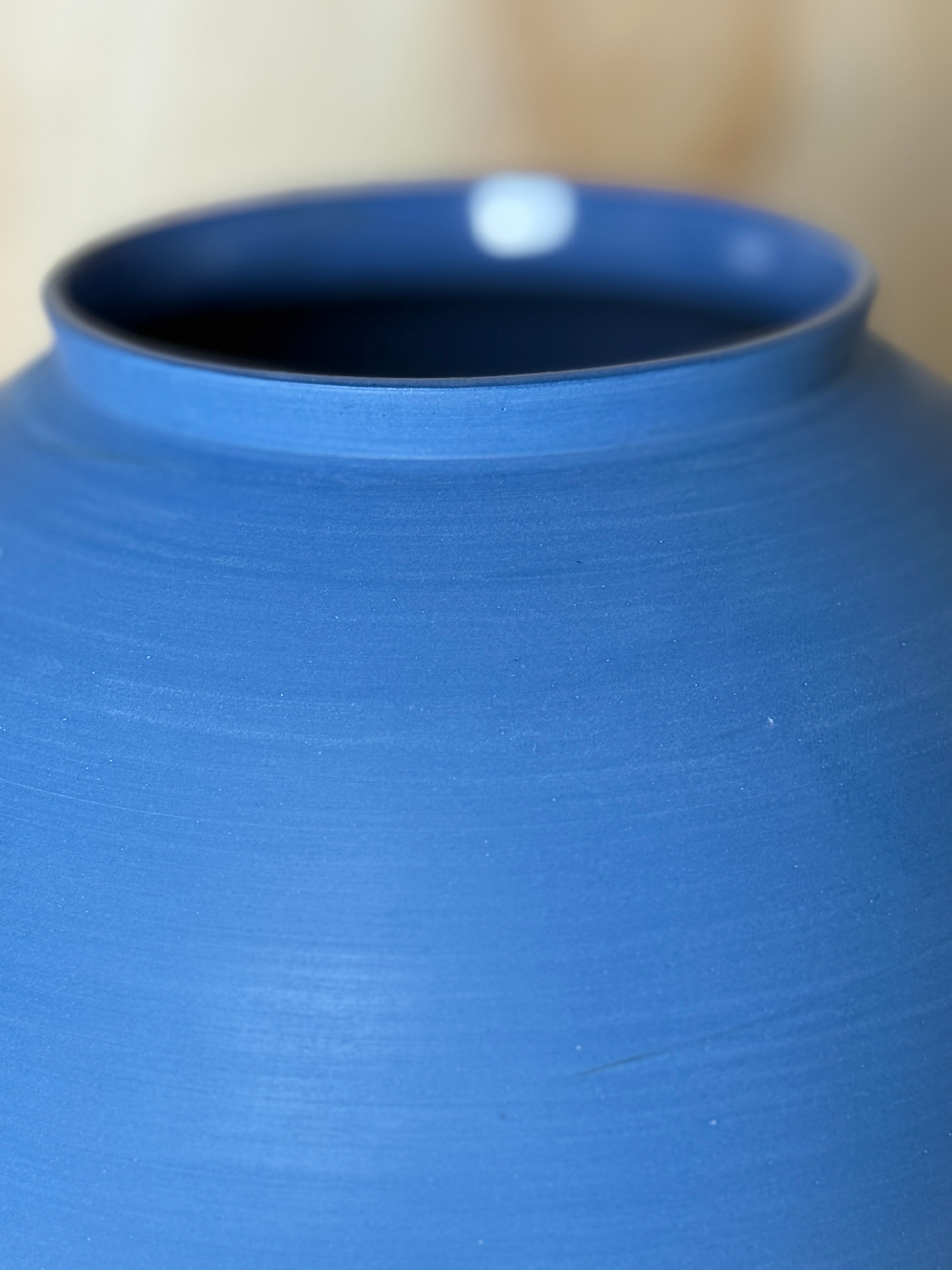 Moon jar
