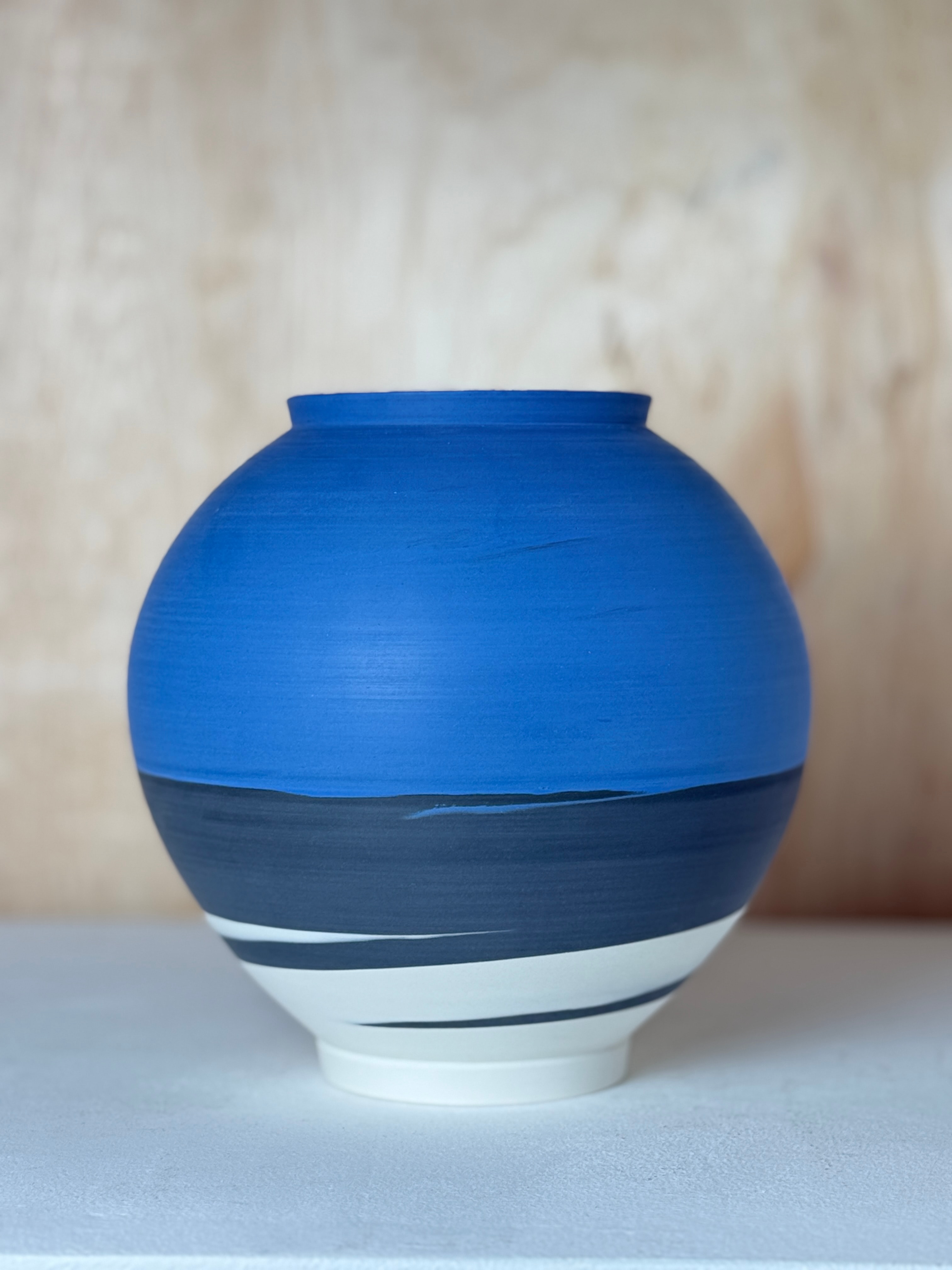 Moon jar