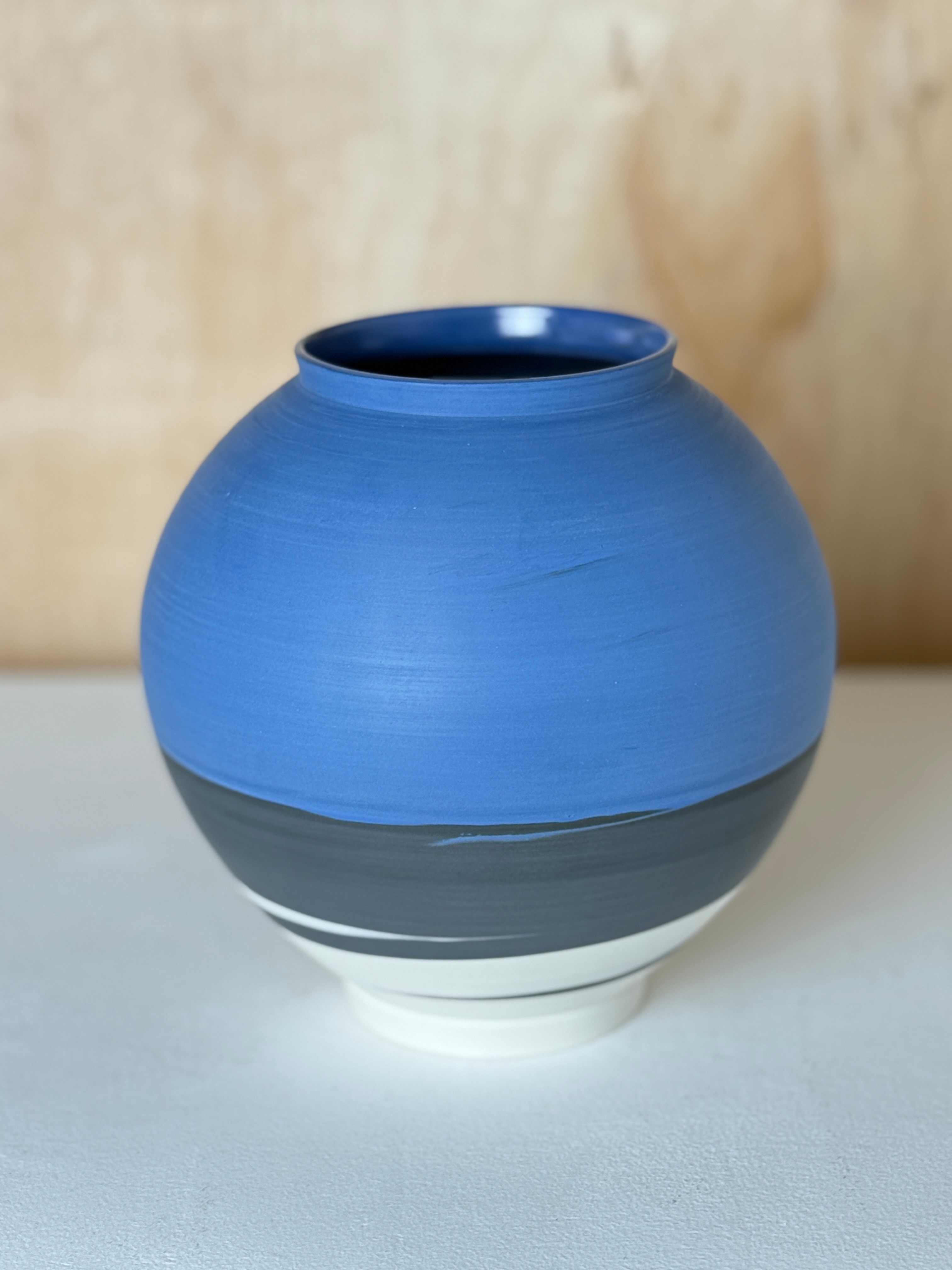 Moon jar