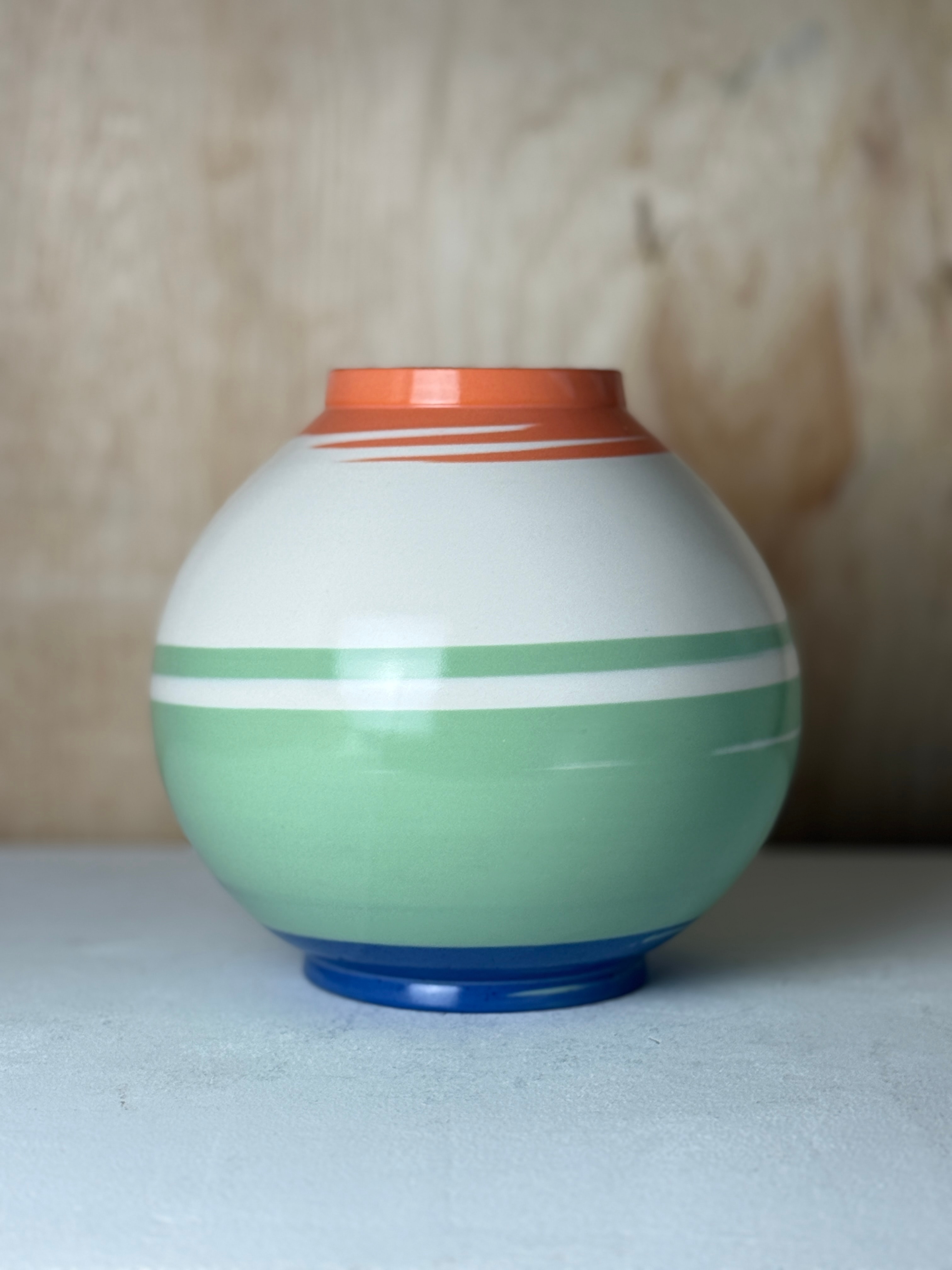 Moon jar