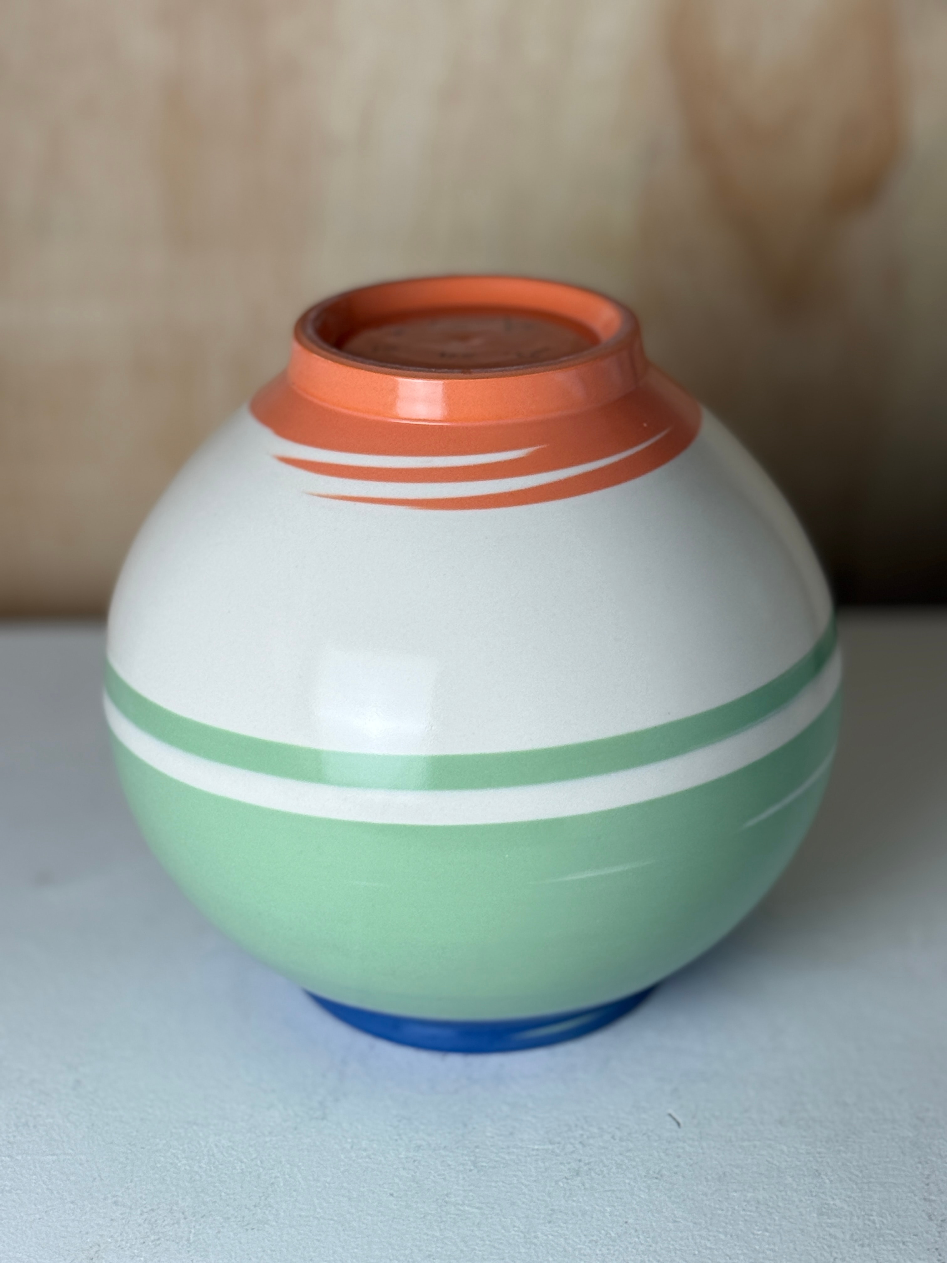 Moon jar