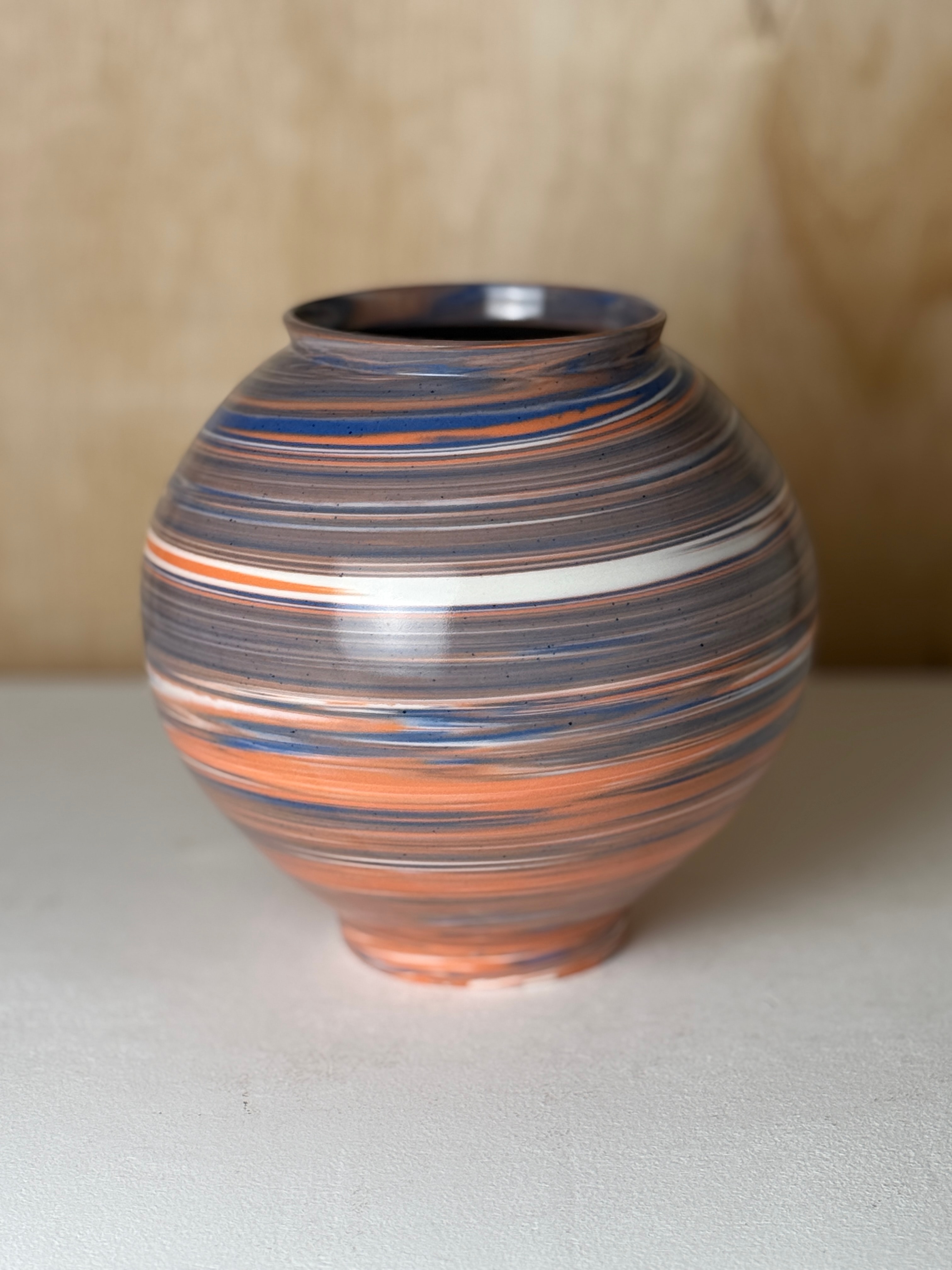 Moon jar