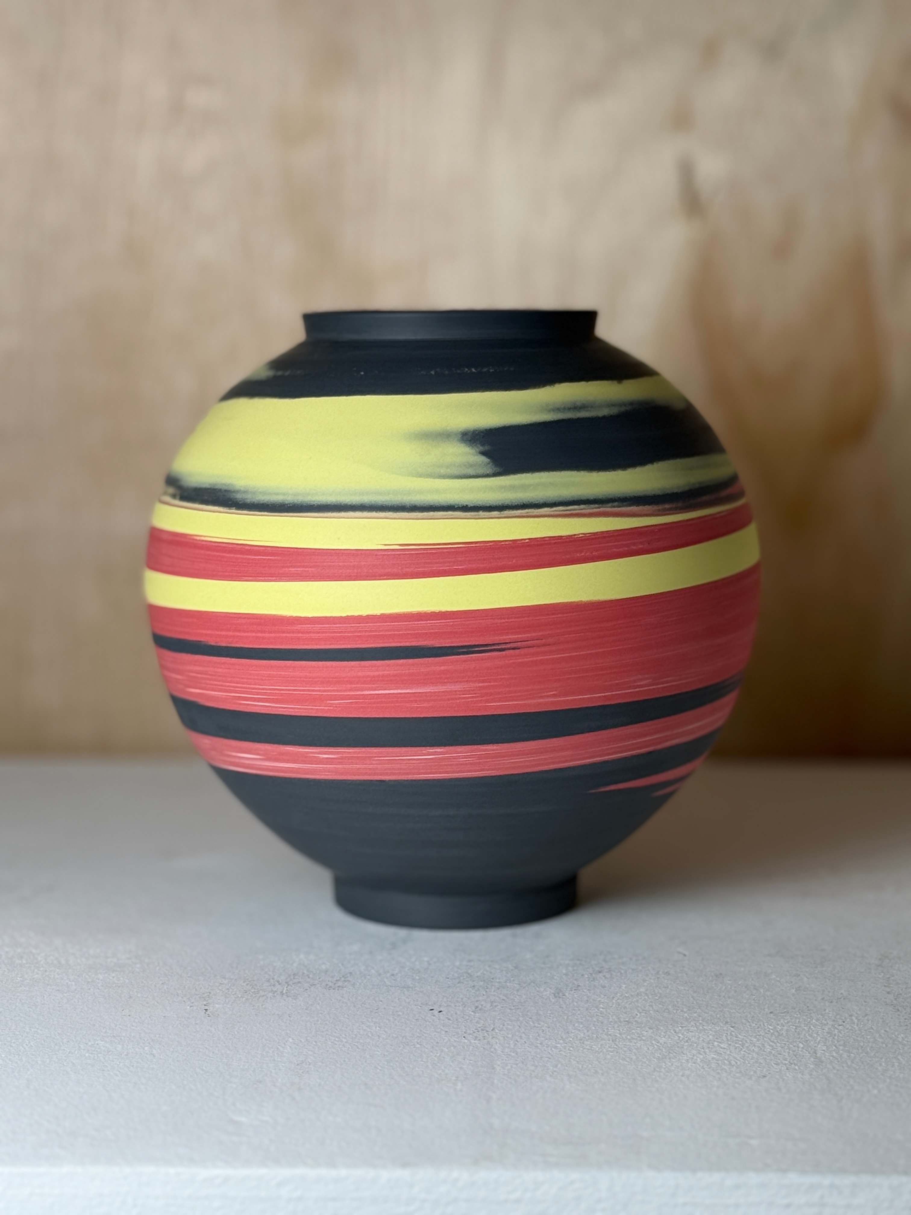Moon jar