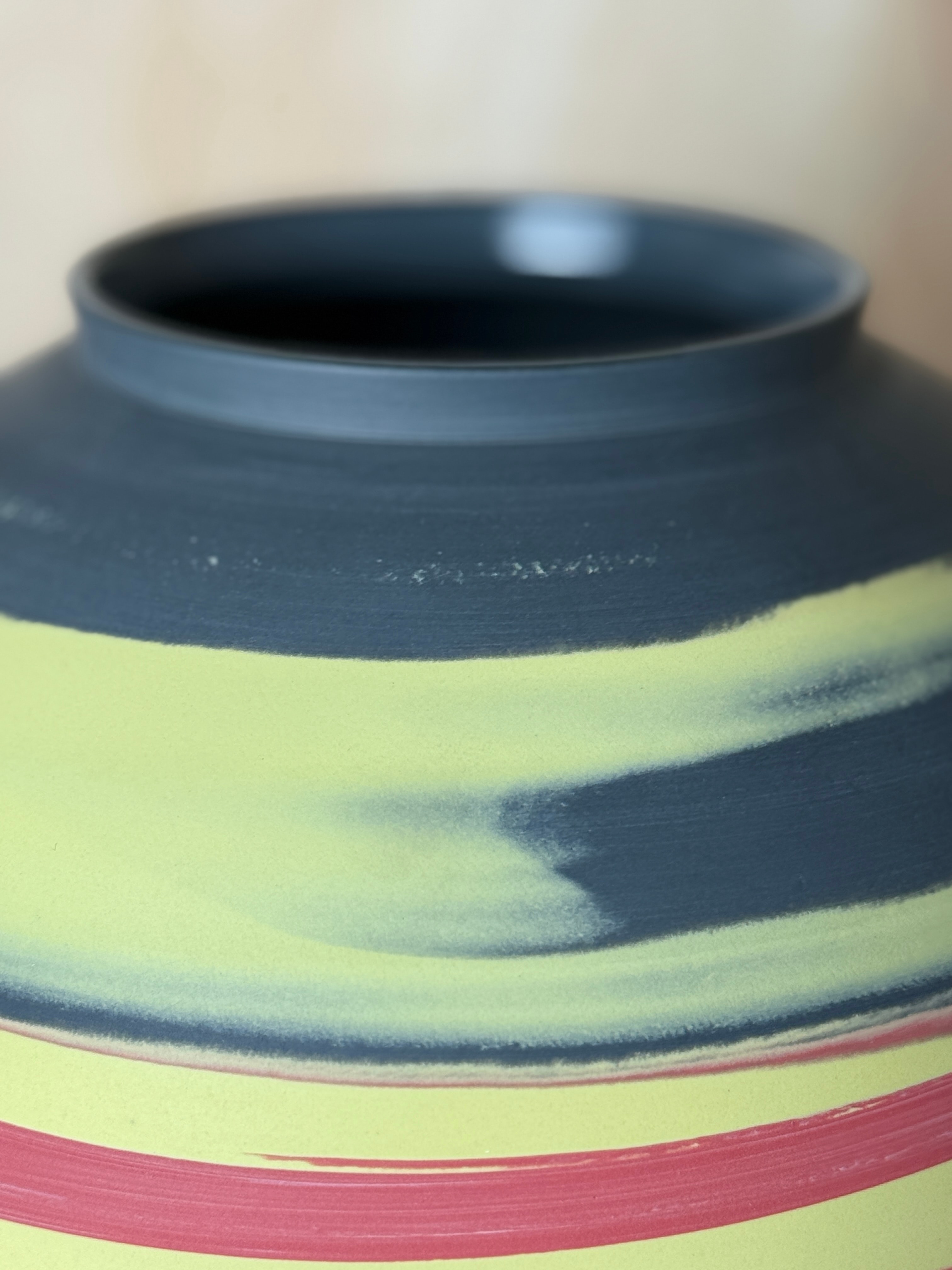 Moon jar