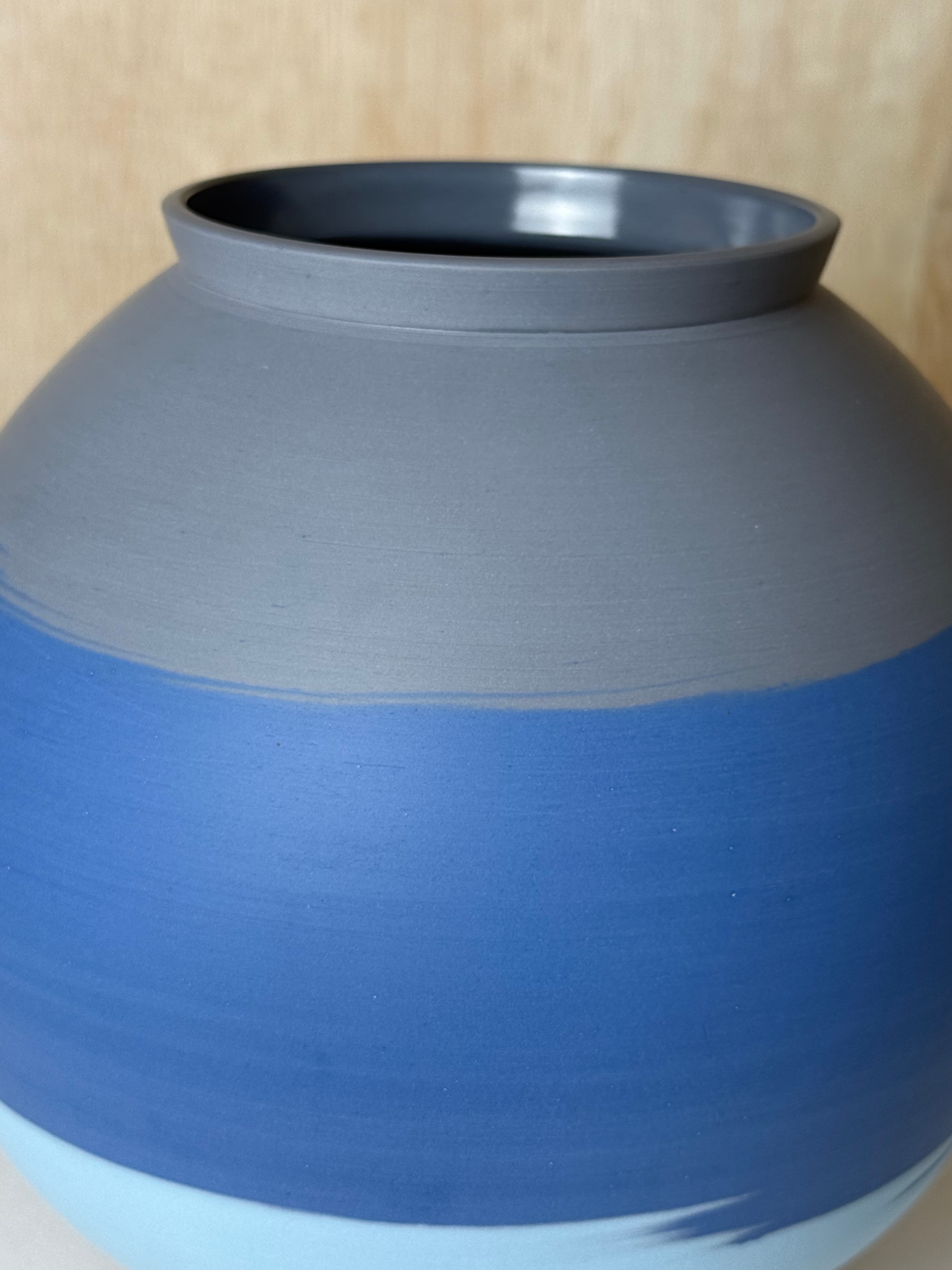 Moon jar
