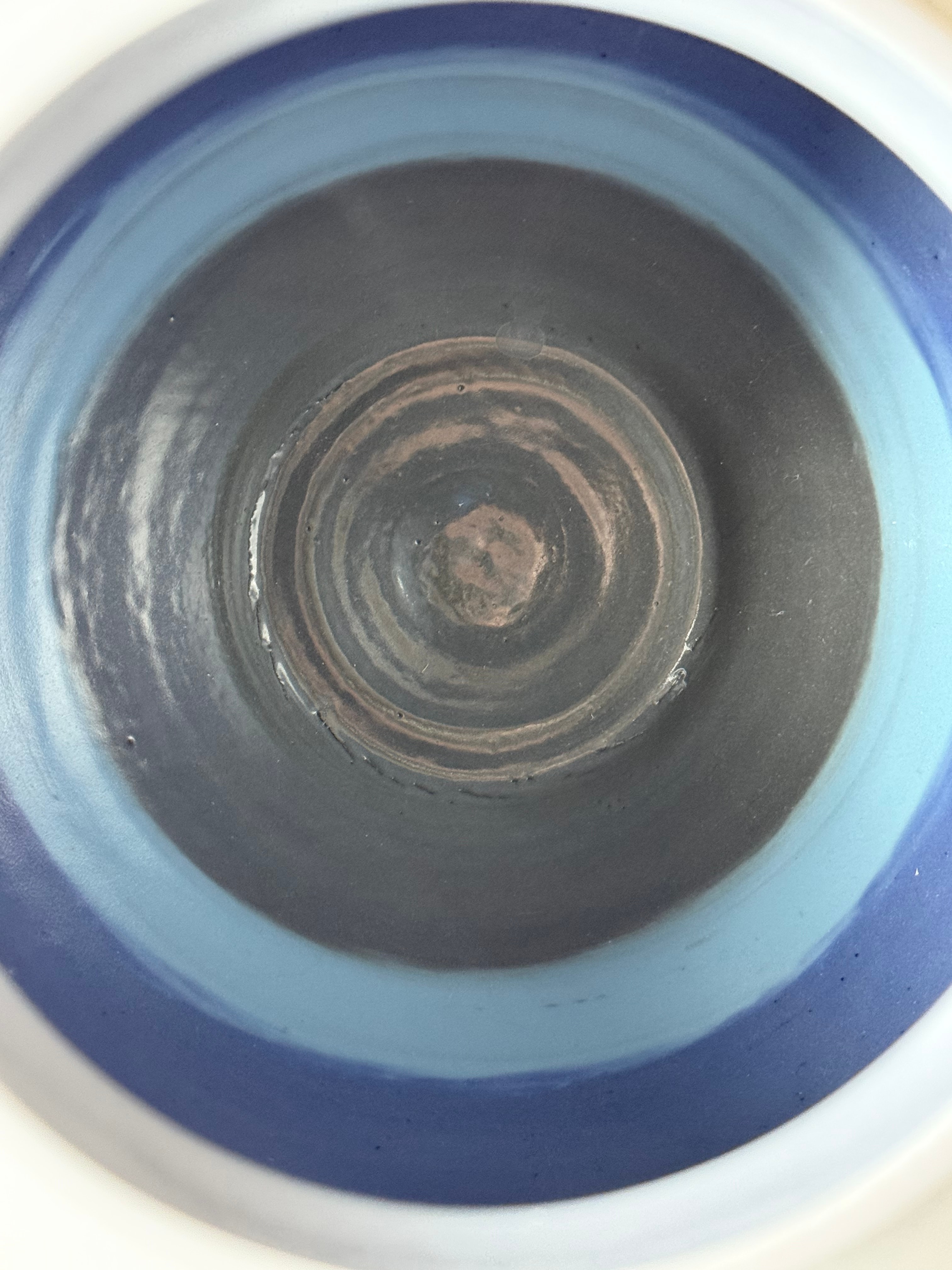Moon jar