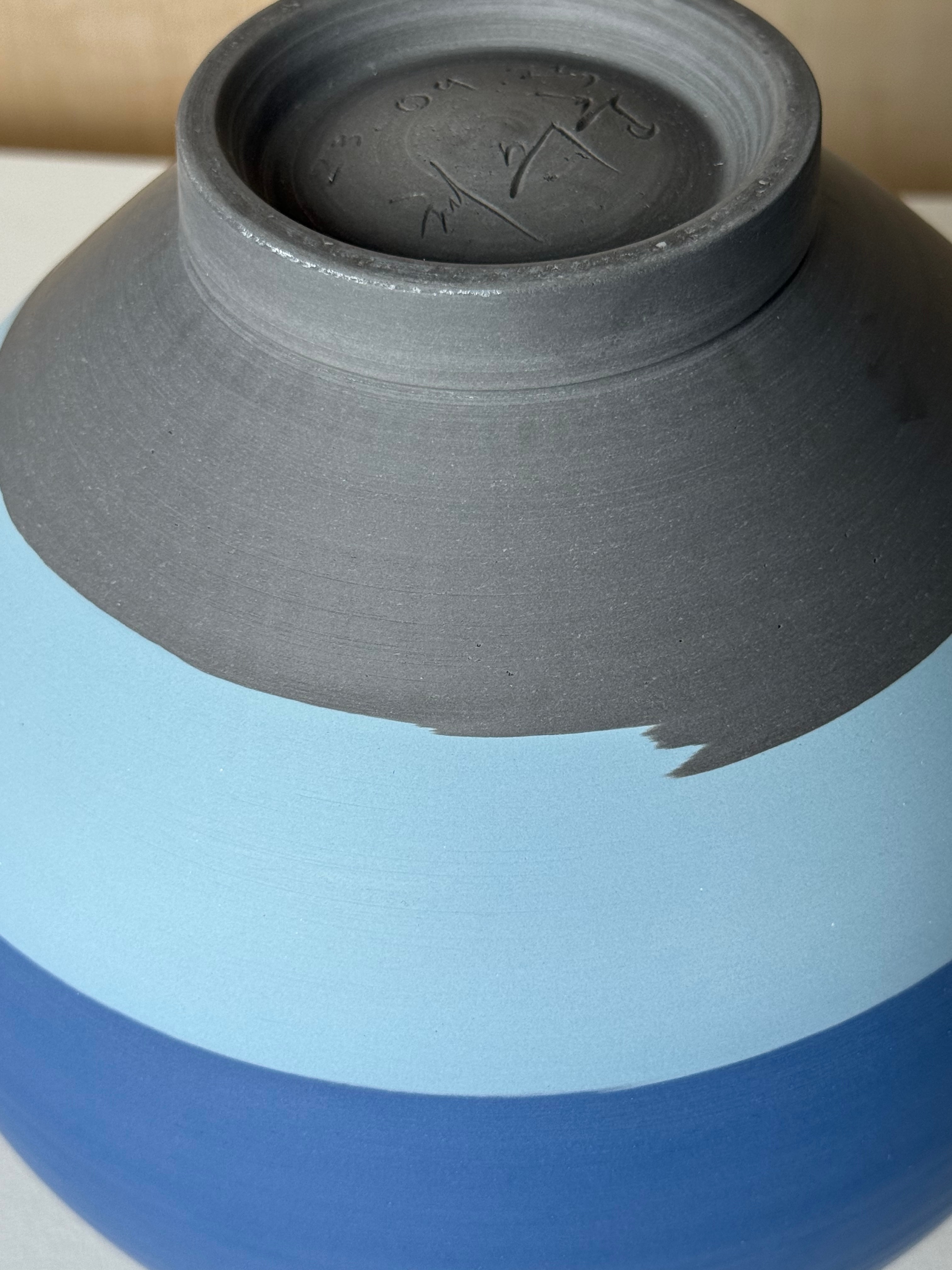 Moon jar