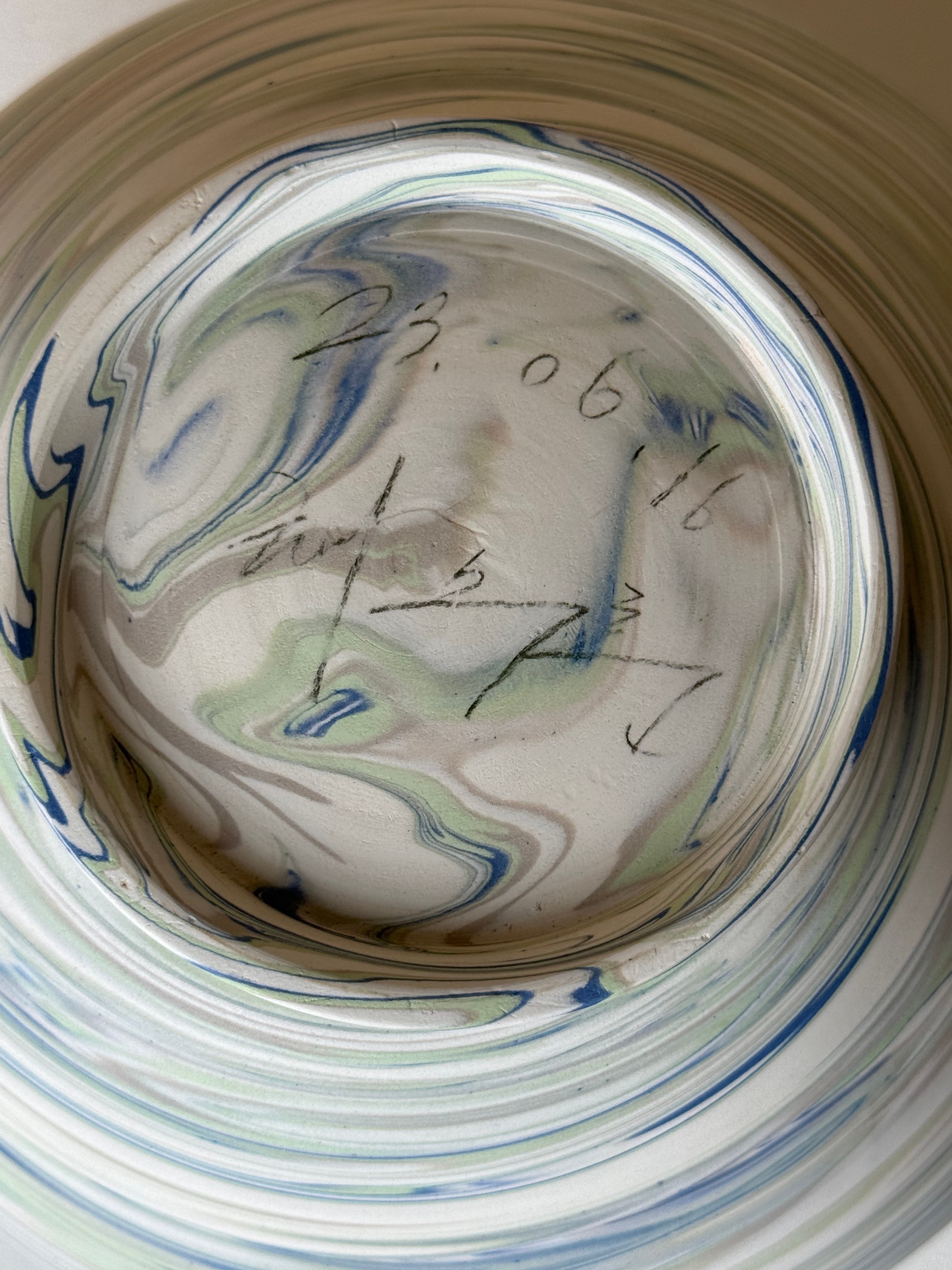 Moon jar