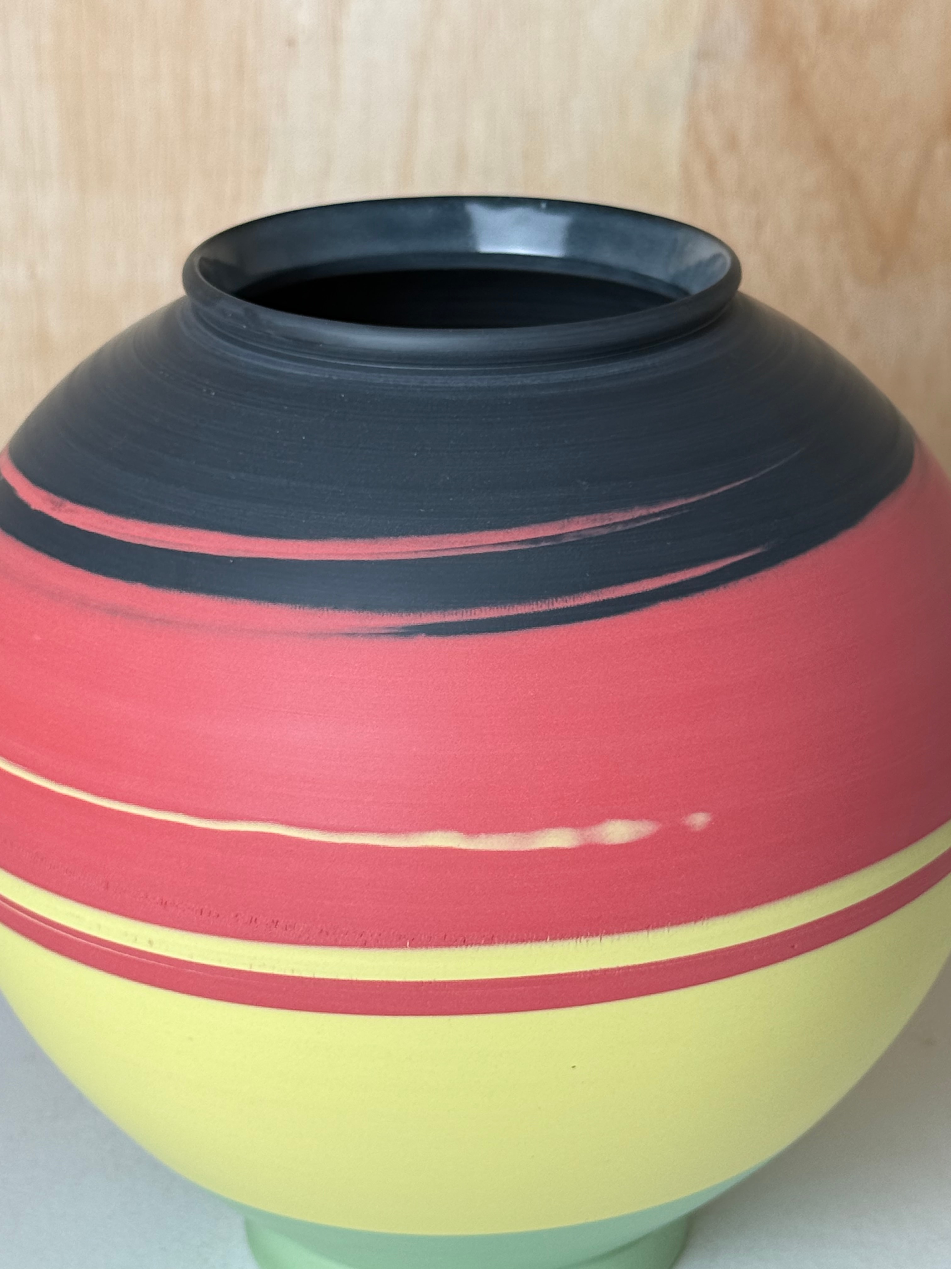 Moon jar