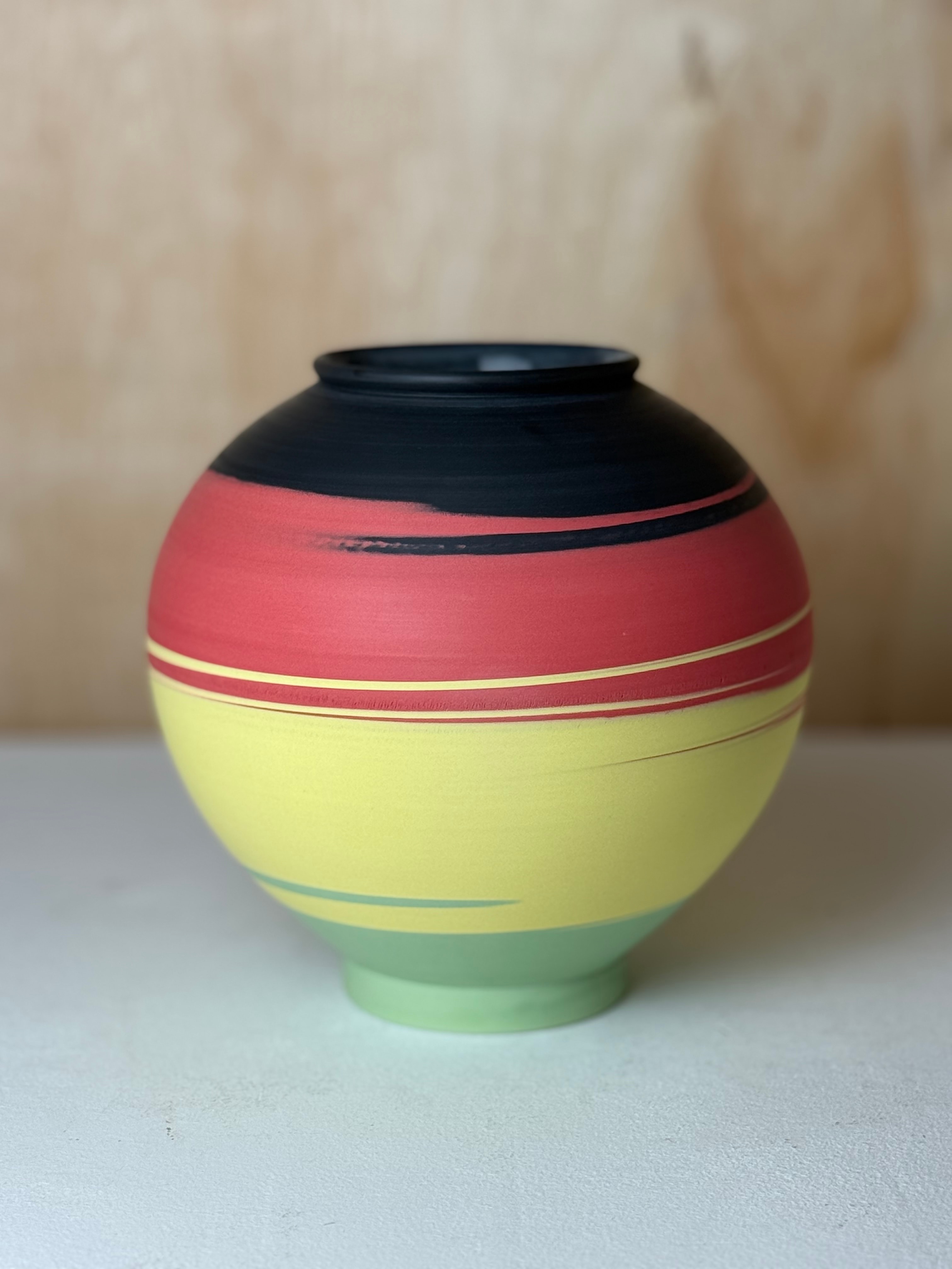 Moon jar
