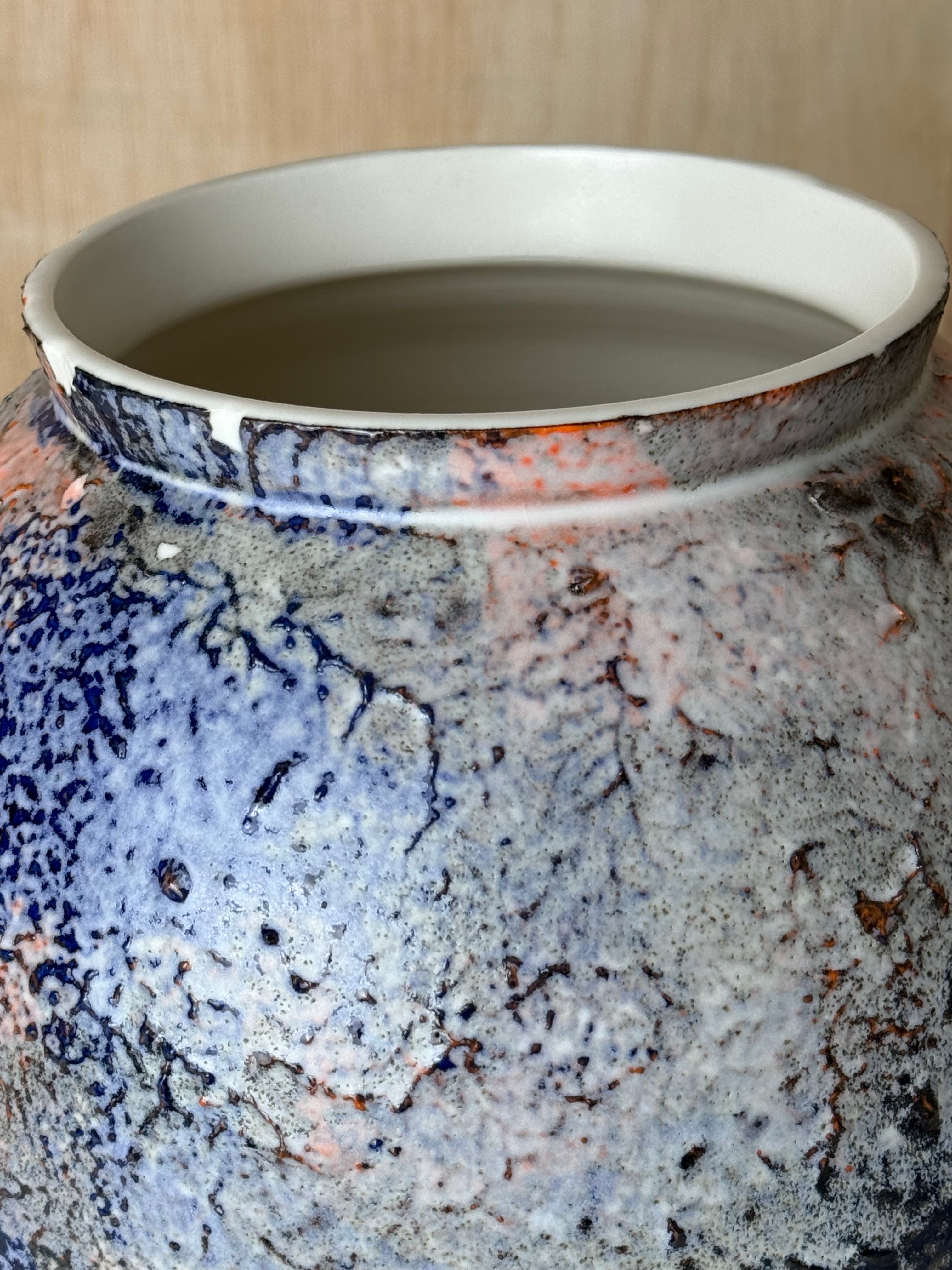 Moon jar
