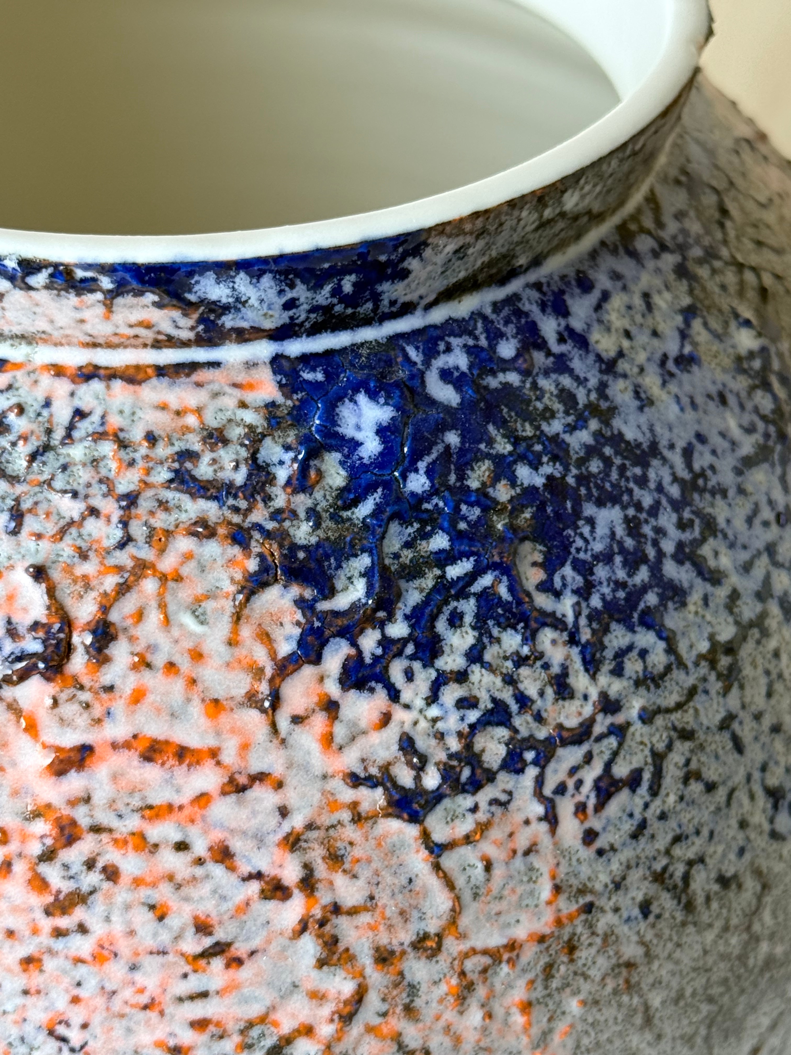 Moon jar