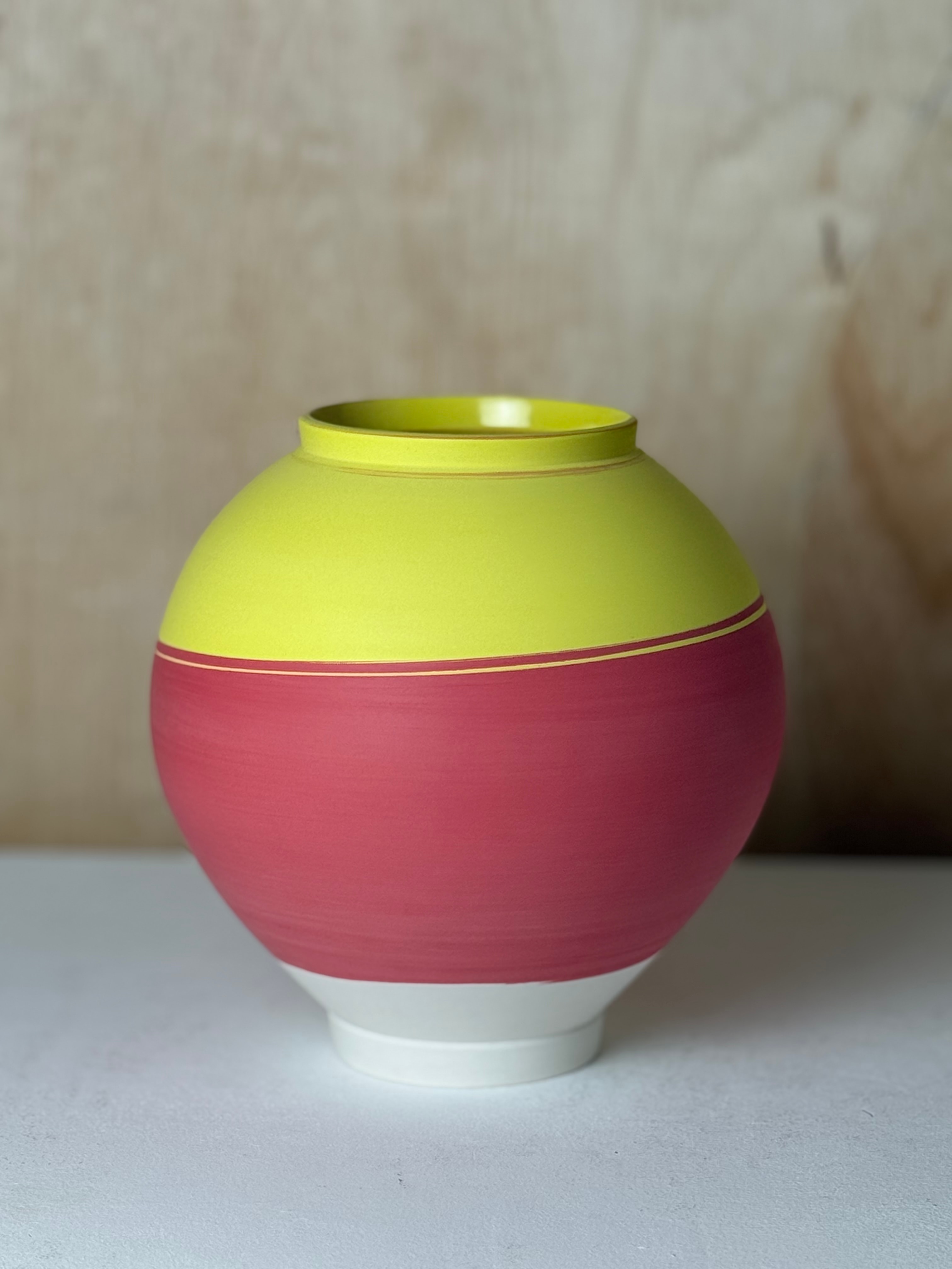 Moon jar