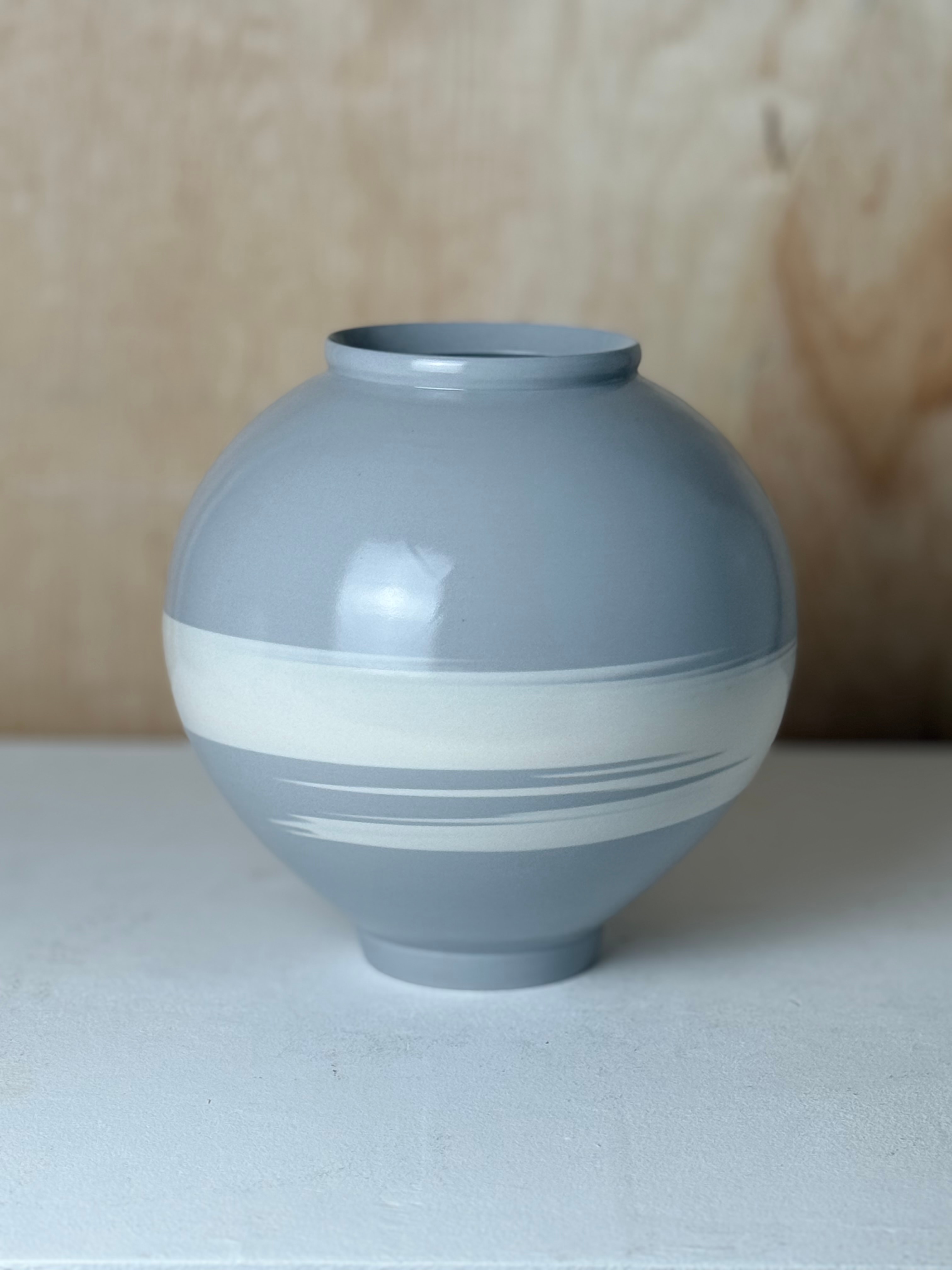 Moon jar