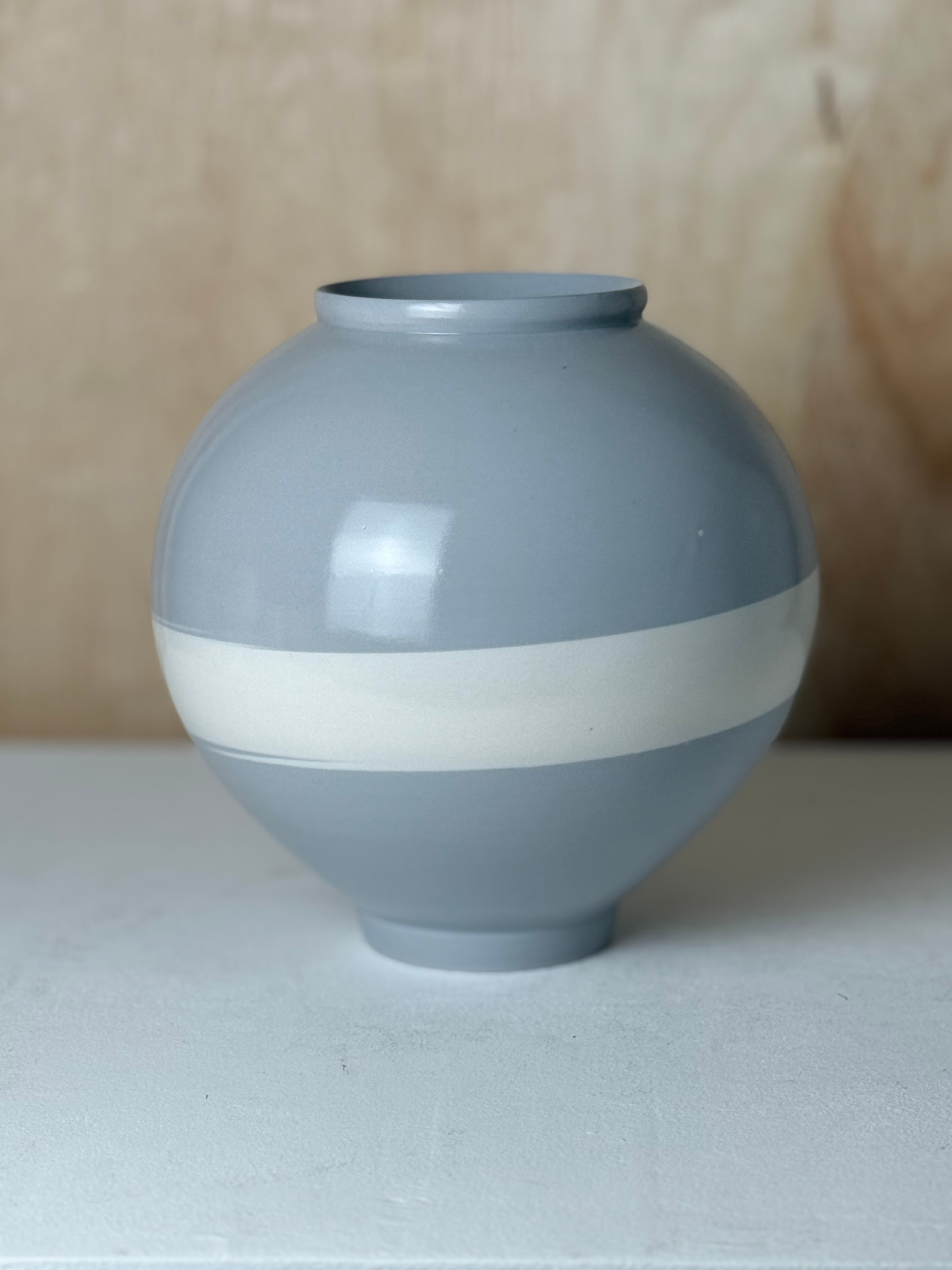 Moon jar