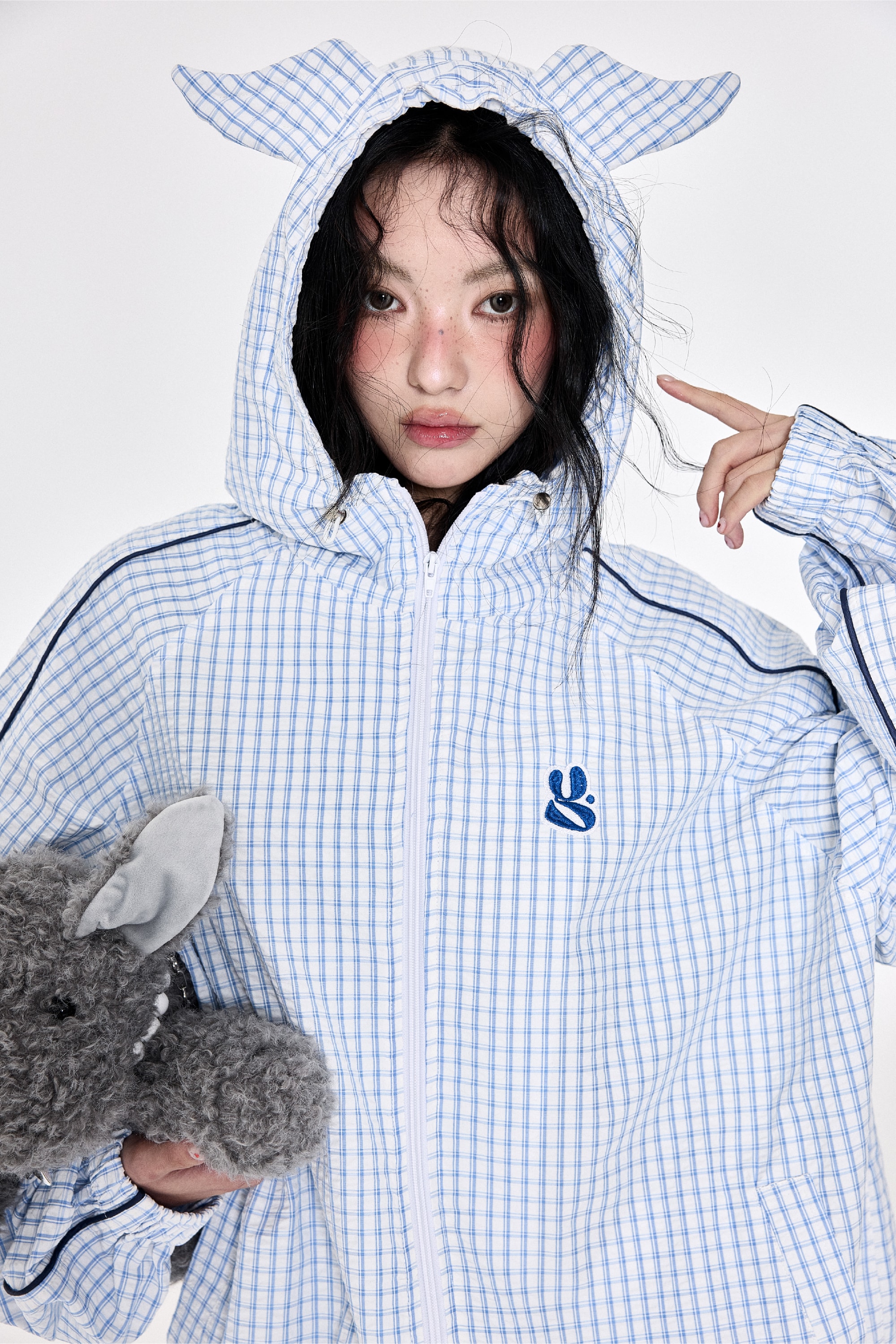 [10월 말 오픈] Wing Check Windbreaker Skyblue
