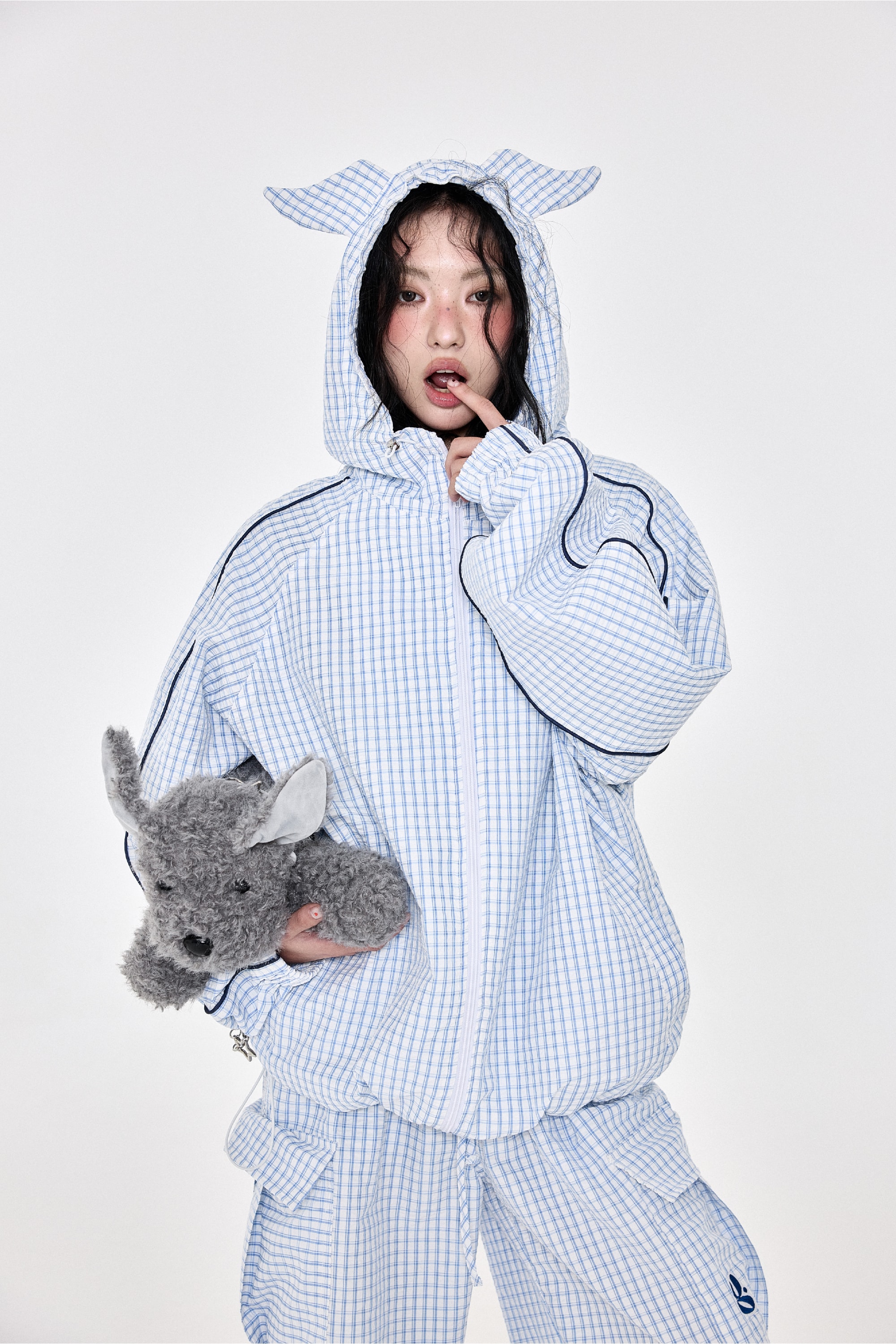[10월 말 오픈] Wing Check Windbreaker Skyblue
