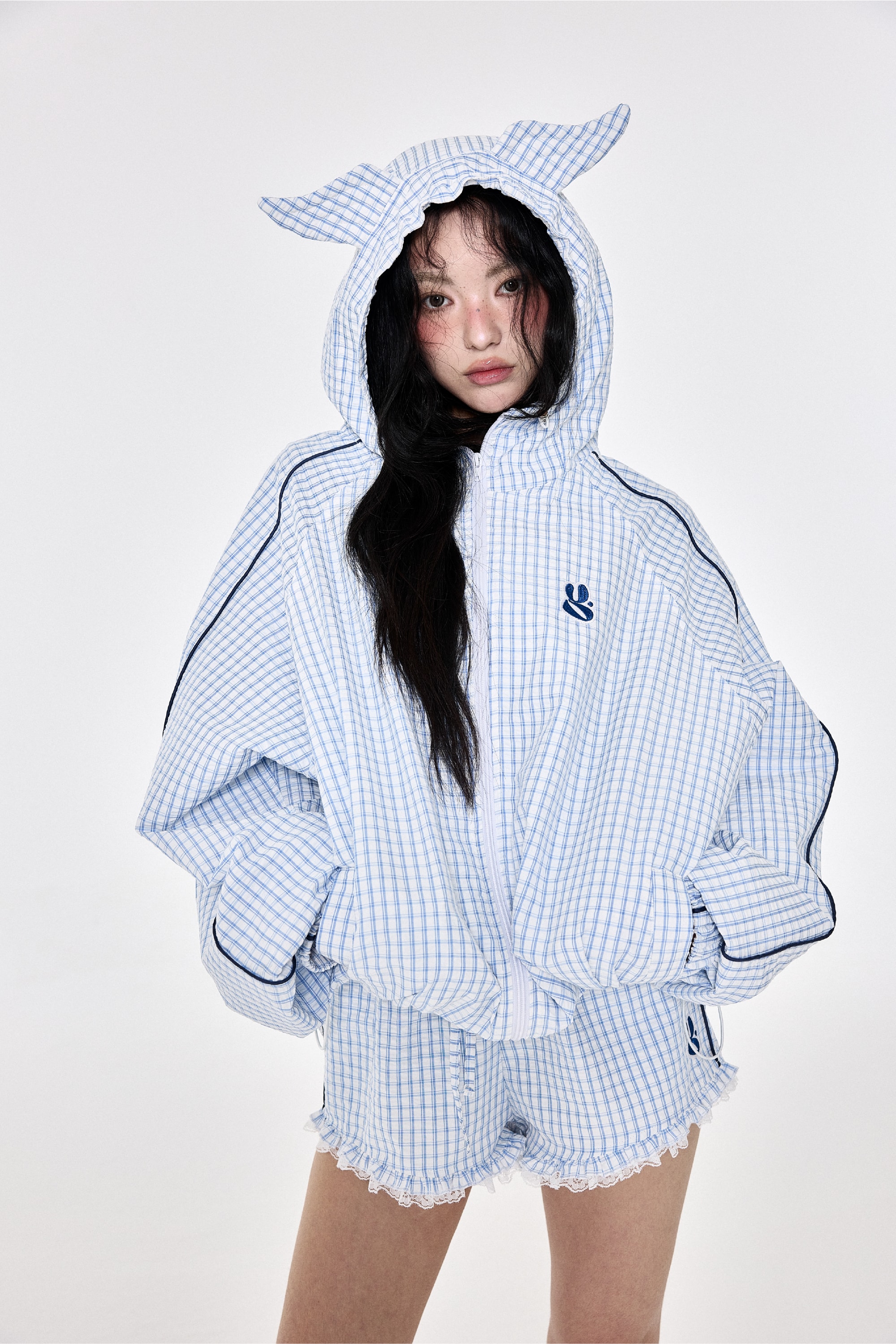 [10월 말 오픈] Wing Check Windbreaker Skyblue