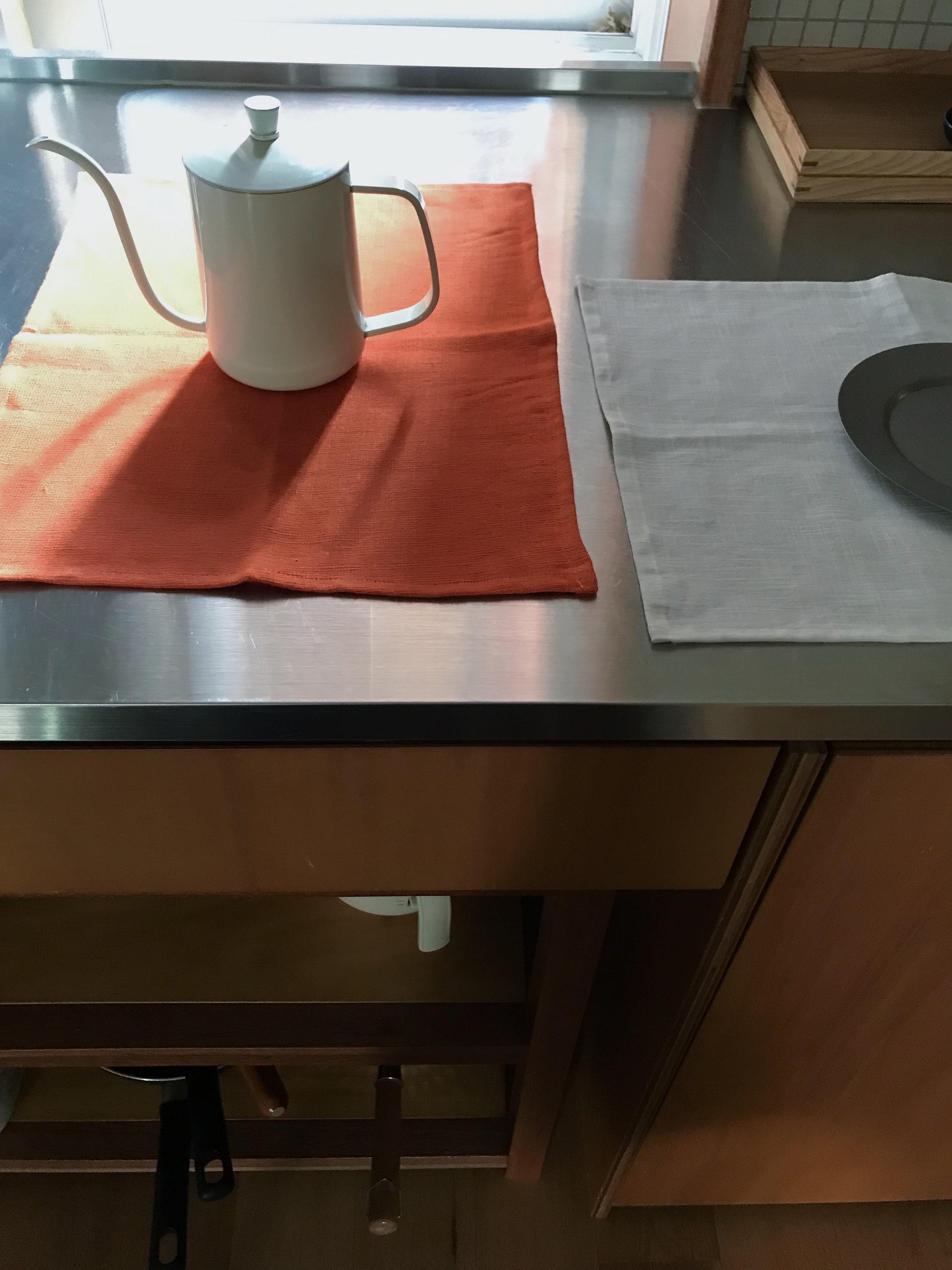 linen table mat (2c)