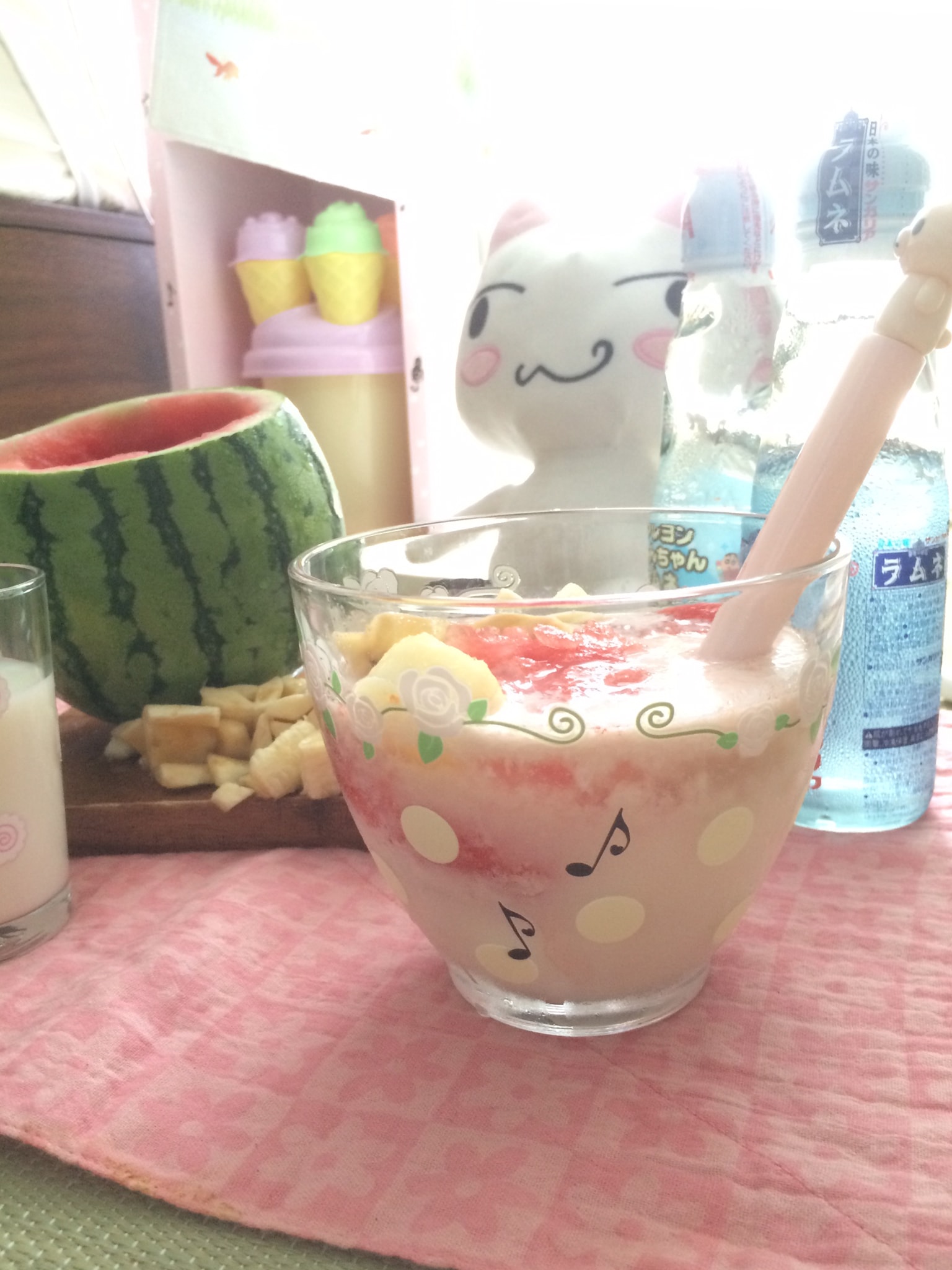 장미와 음악 빙수컵