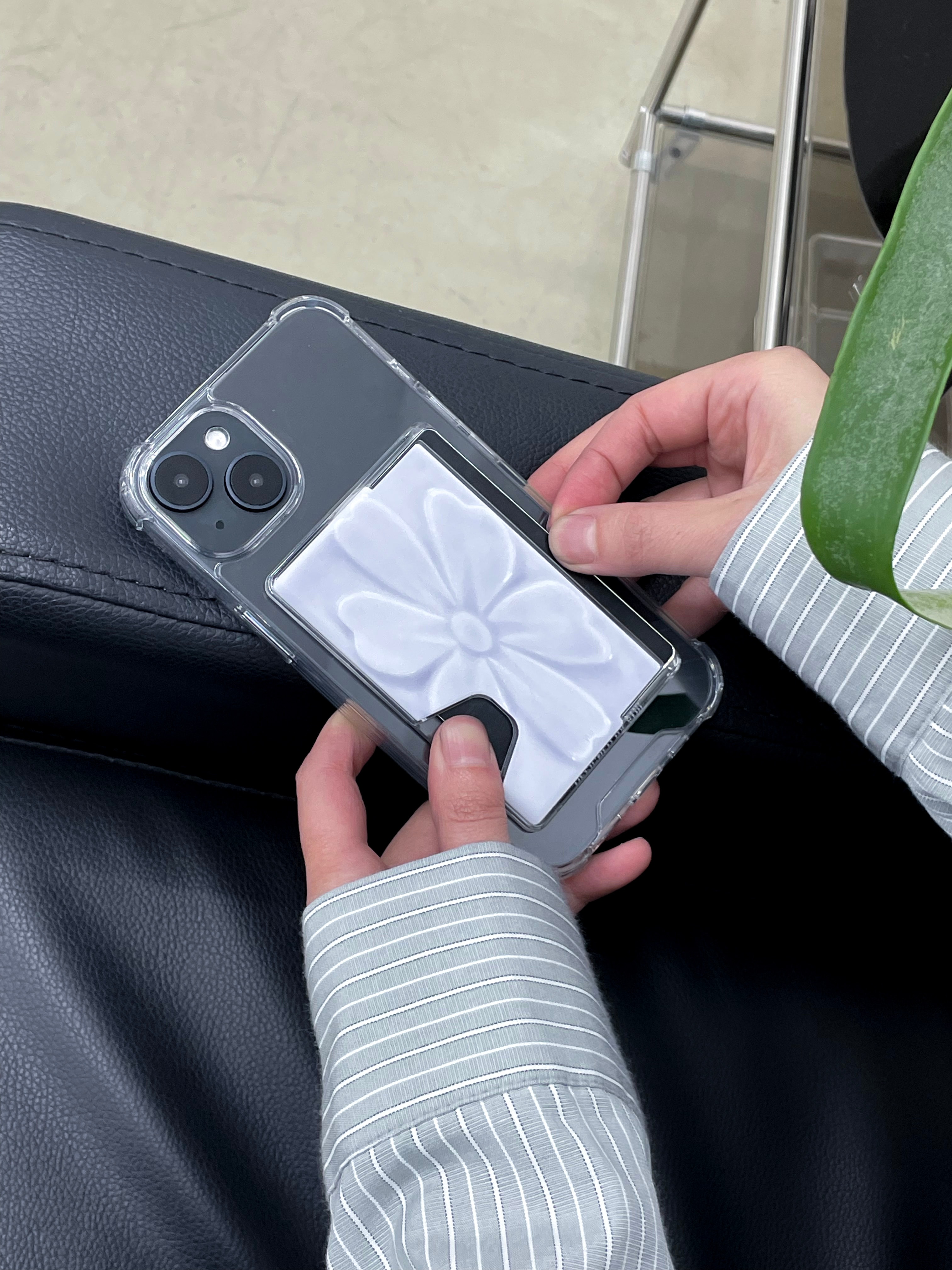 white flower magsafe set