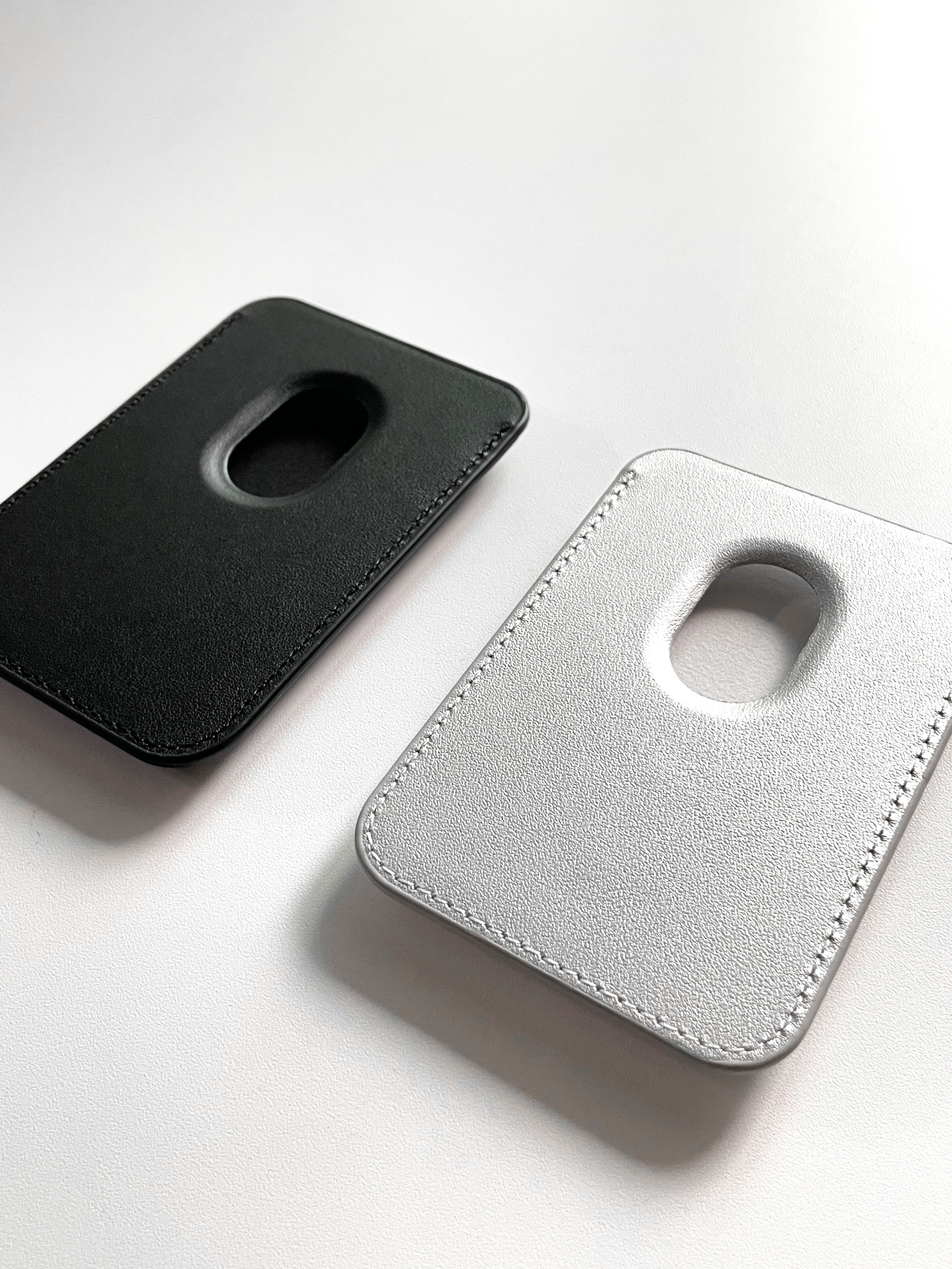 east garden (magsafe leather wallet)