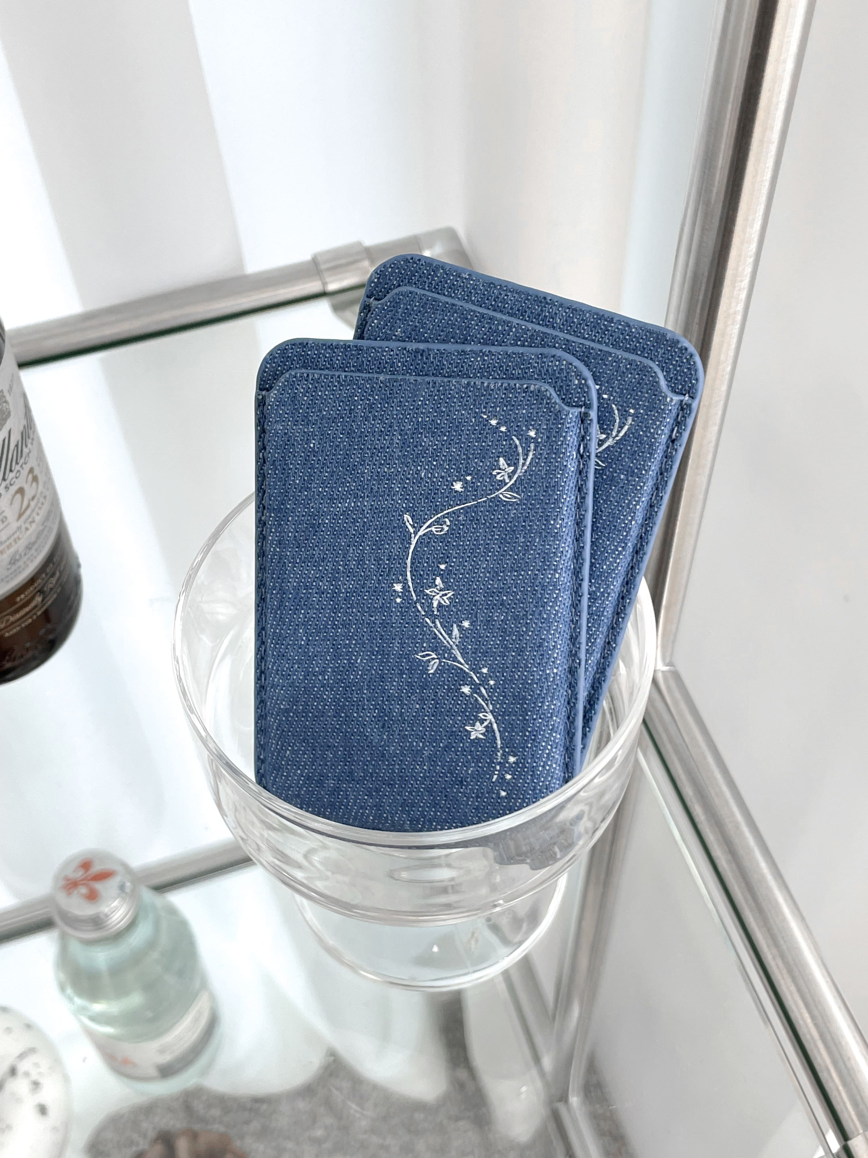 petal (magsafe denim wallet)