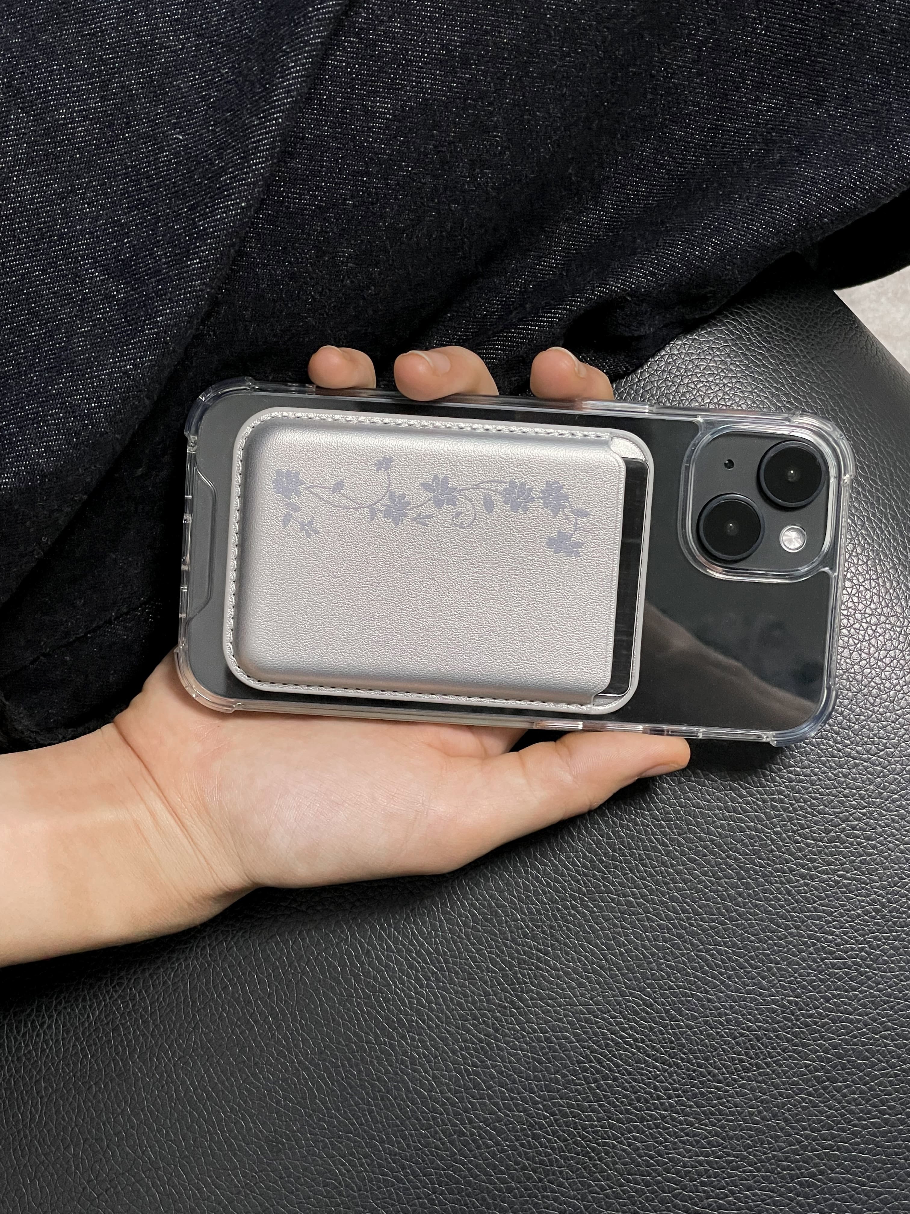 east garden (magsafe leather wallet)