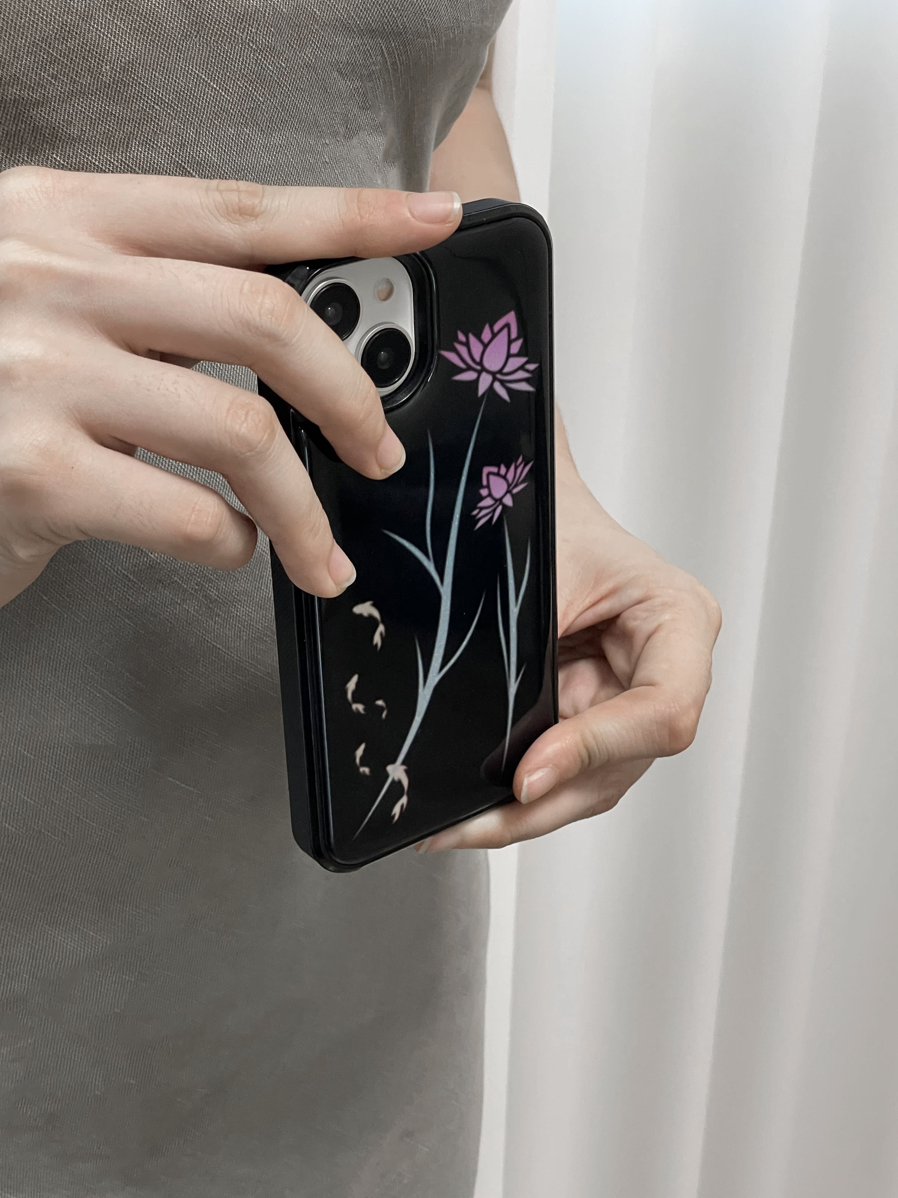 lotus & koi fish (black)