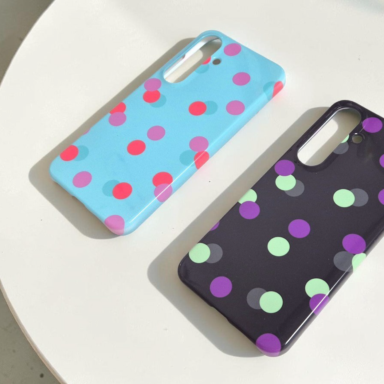 Triple Dots Phone Case (2 colors)
