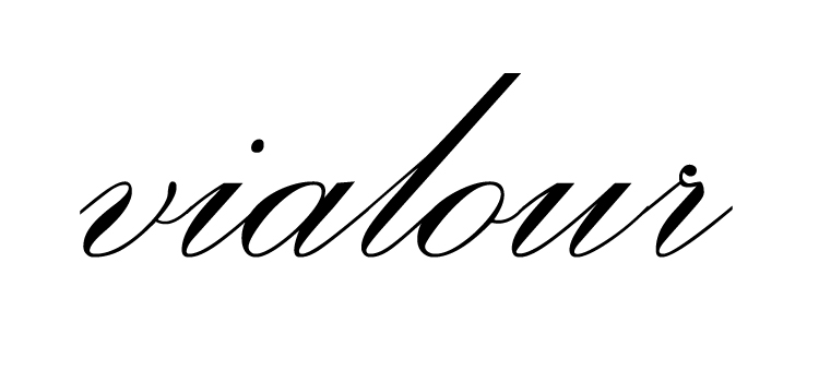 VIALOUR 로고
